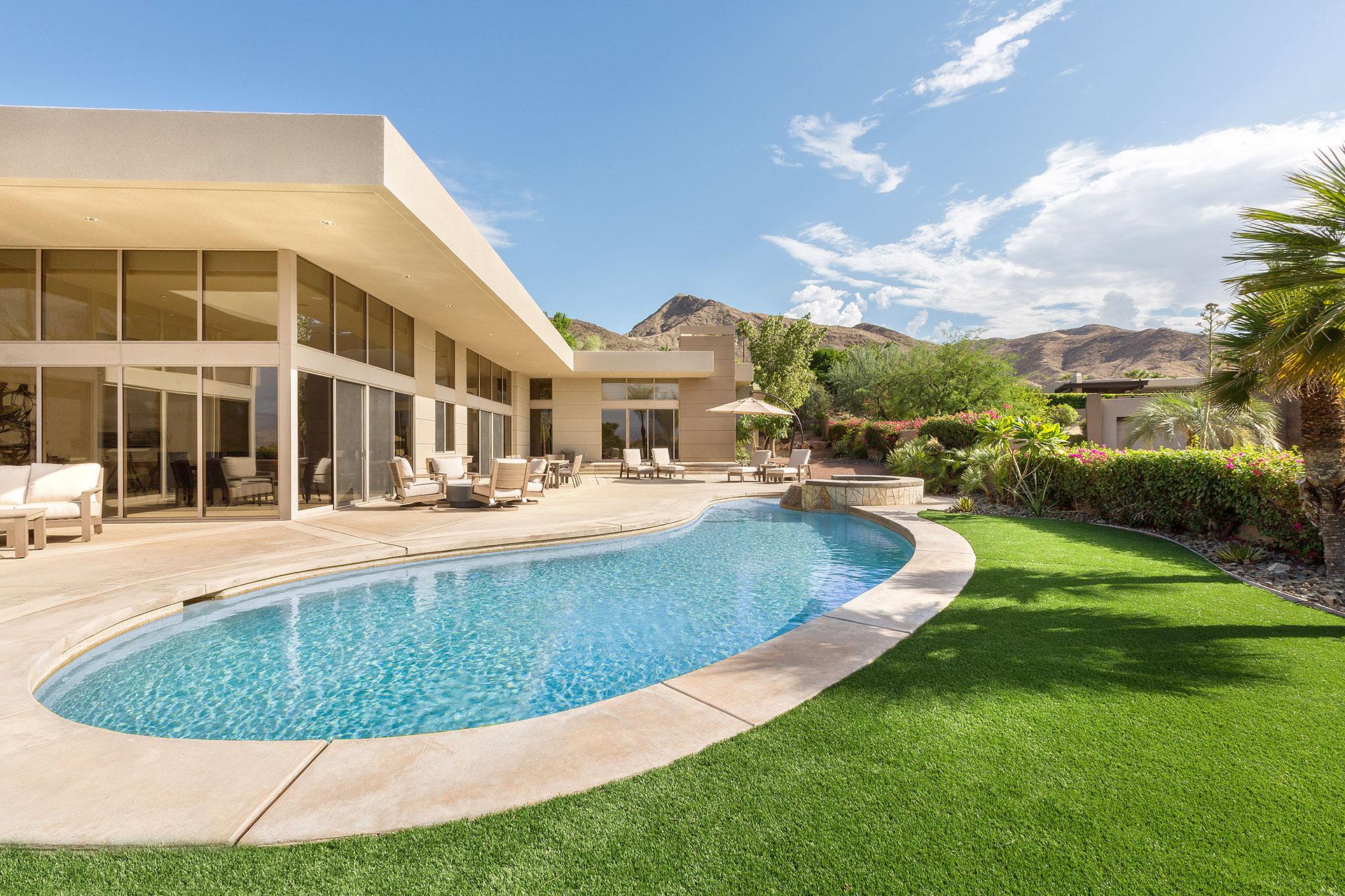 Alta Vista Modern Luxury and Sweeping Views gallery image 2