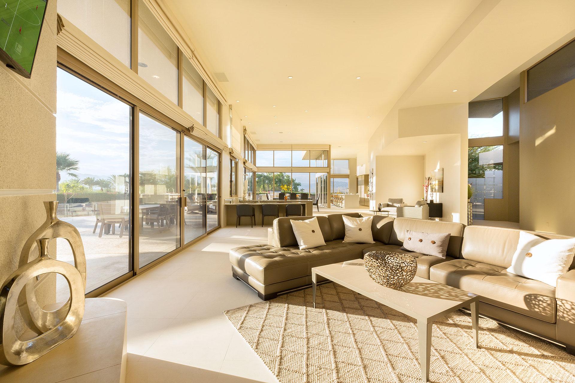 Alta Vista Modern Luxury and Sweeping Views gallery image 9