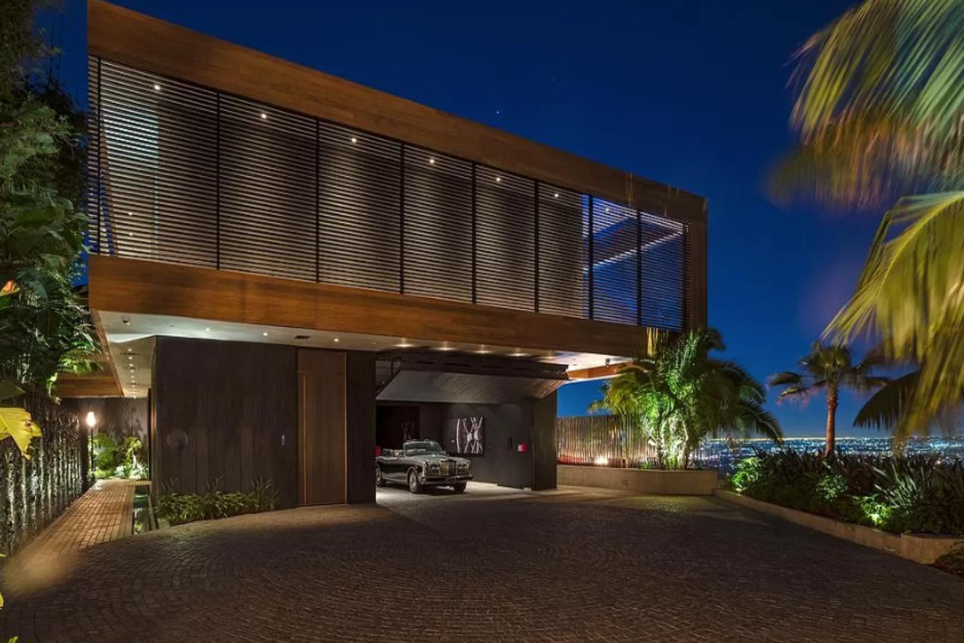 Rockstar Mansion gallery image 7