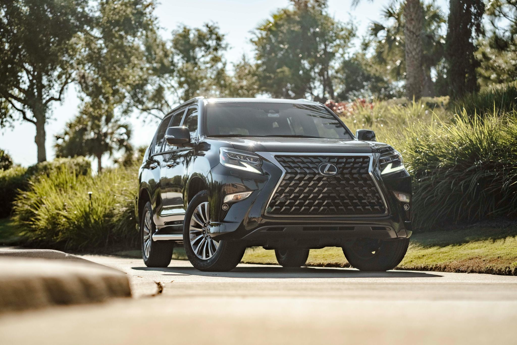Luxury car rental services
