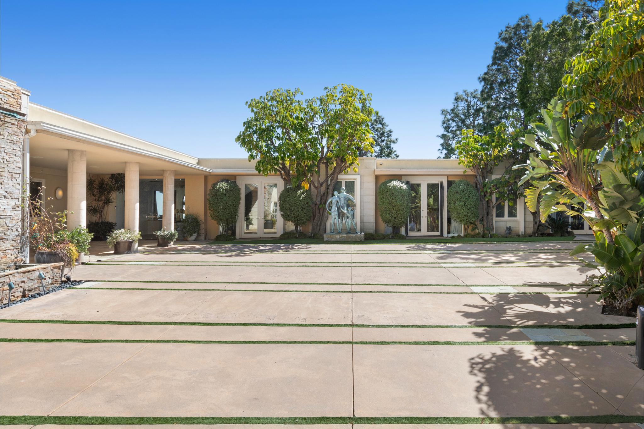 Trousdale Grand gallery image 7