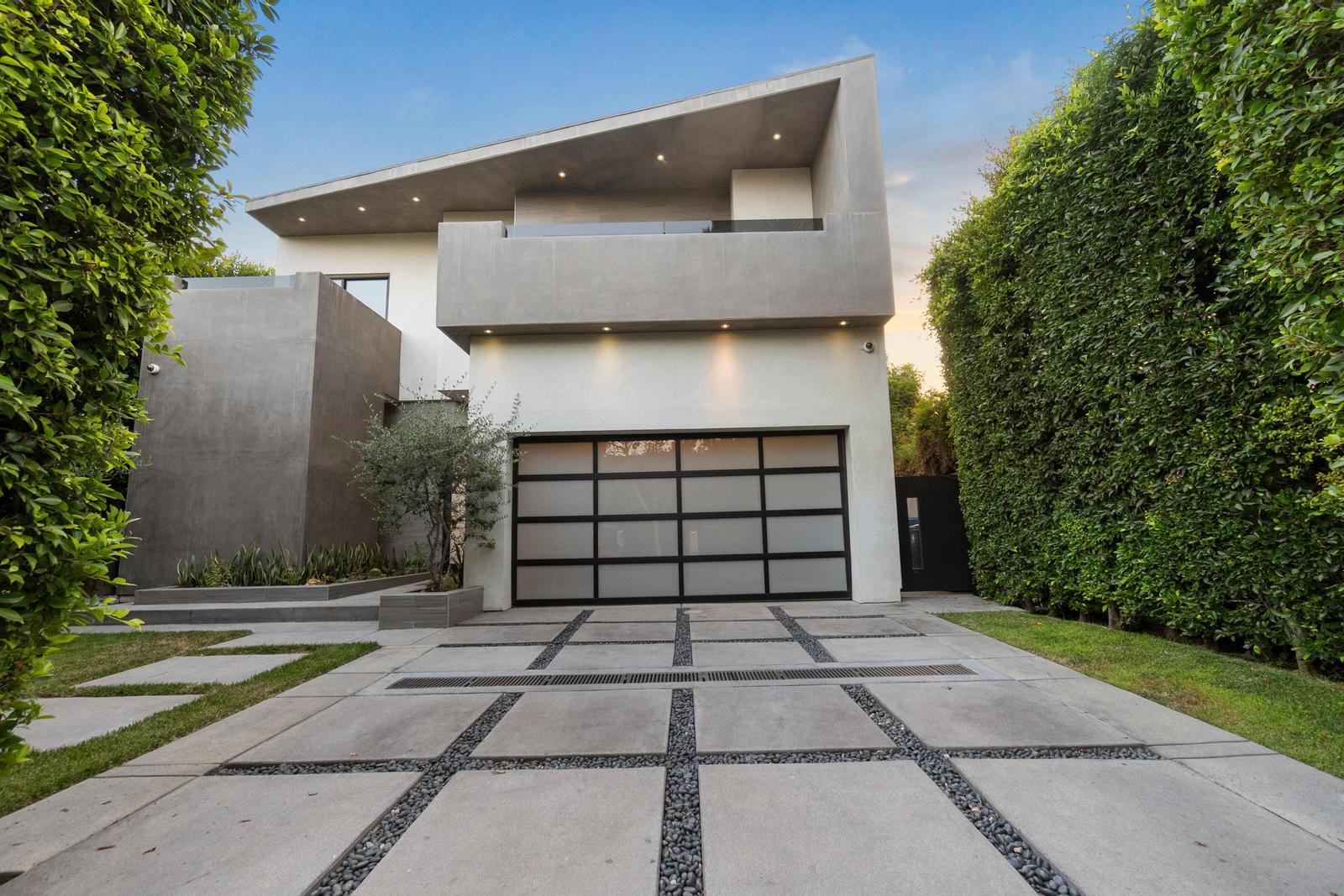 Orlando Estate gallery image 1