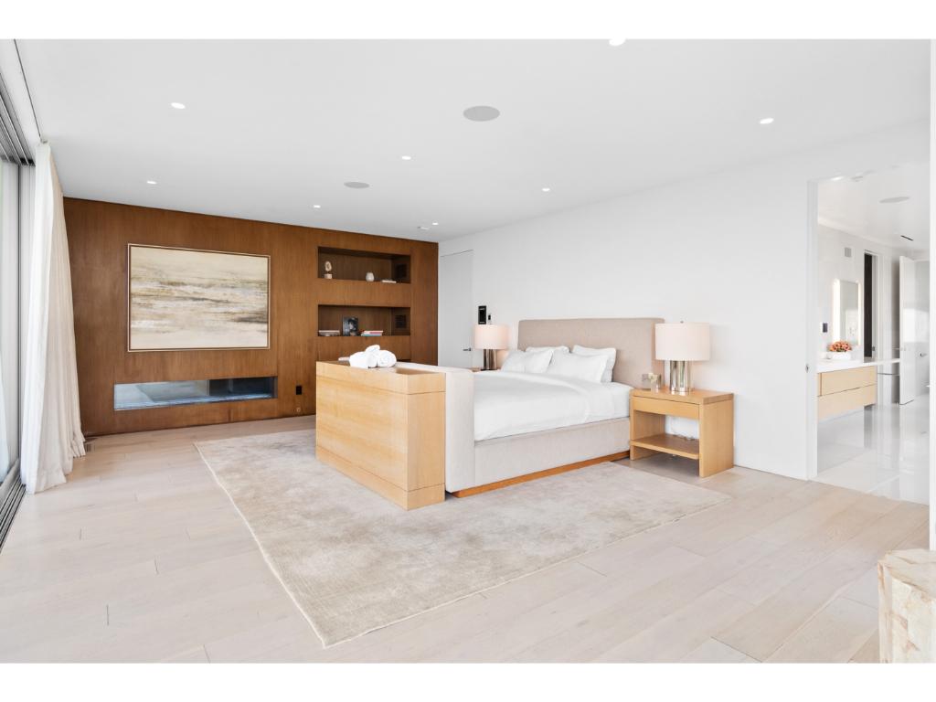 Beverly Grove Modern gallery image 6