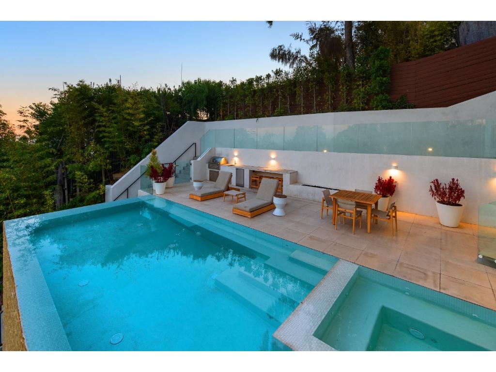 Beverly Grove Modern gallery image 8