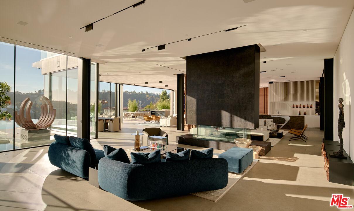 Bel Air Luxury Mansion gallery image 4
