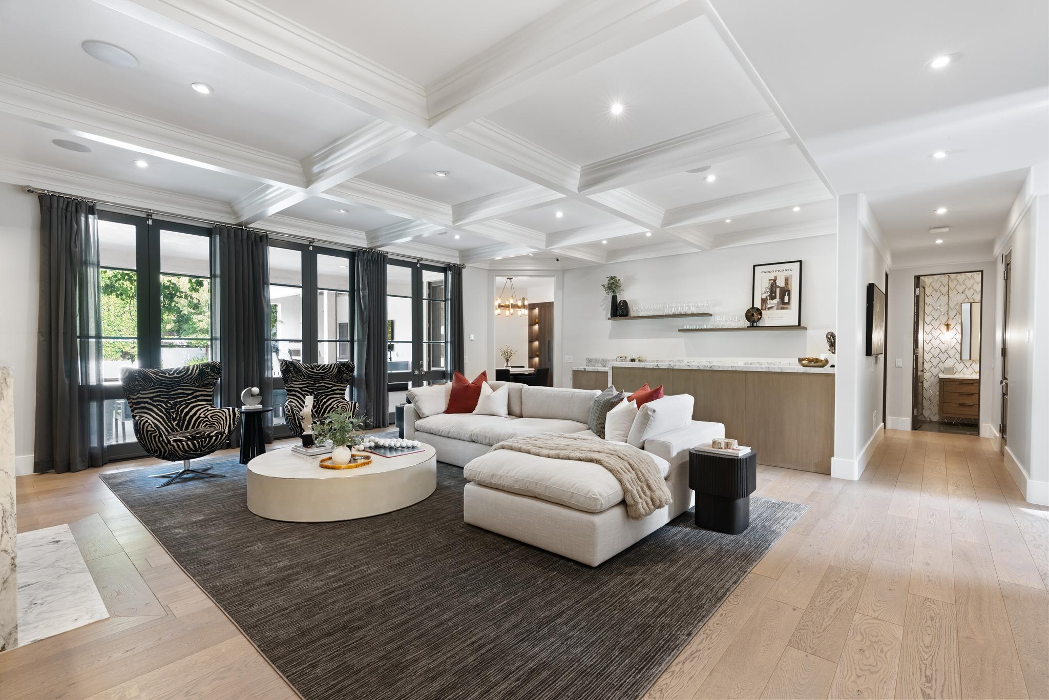 Rexford Regency gallery image 9