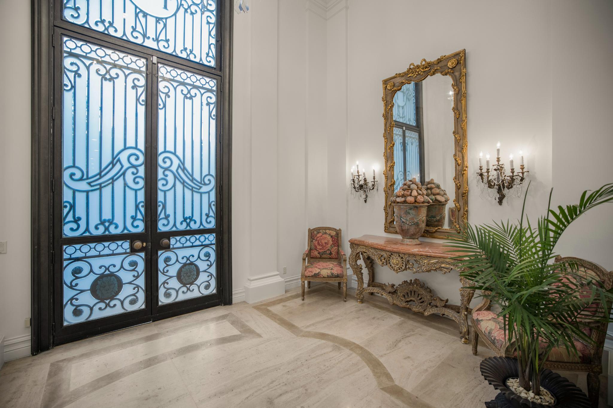 Wendover Mansion gallery image 9