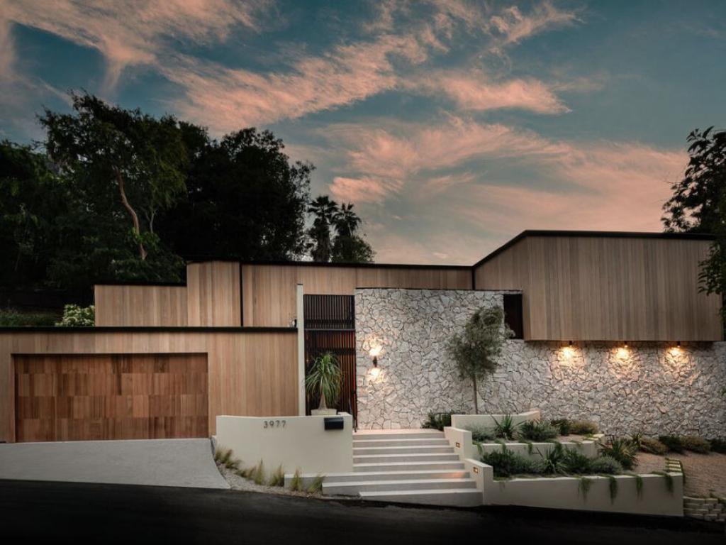 Oeste Avenue gallery image 1