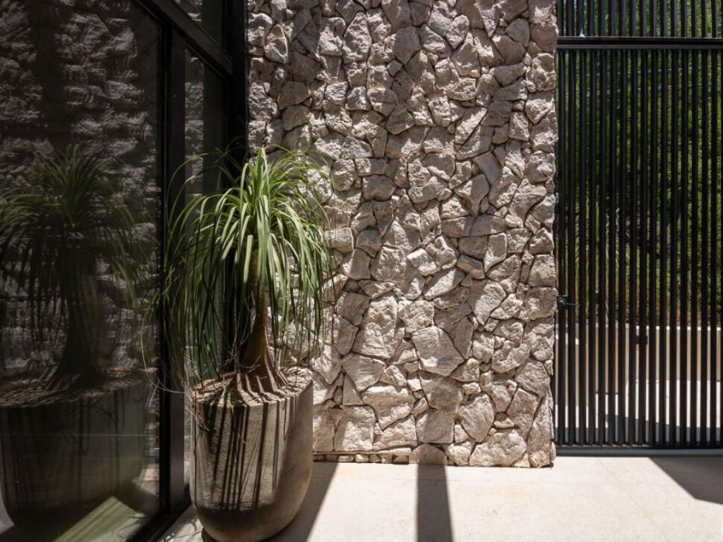 Oeste Avenue gallery image 7
