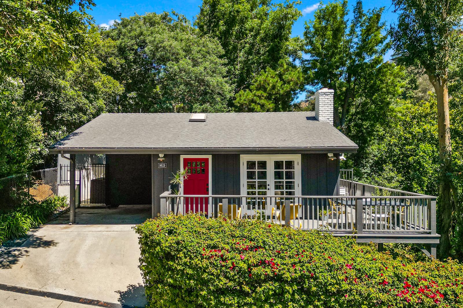 Beverly Hills Bungalow gallery image 1