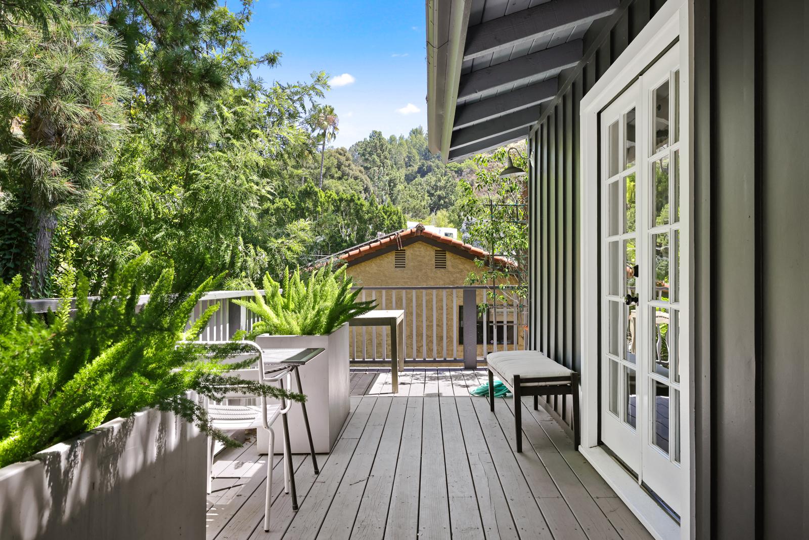 Beverly Hills Bungalow gallery image 3