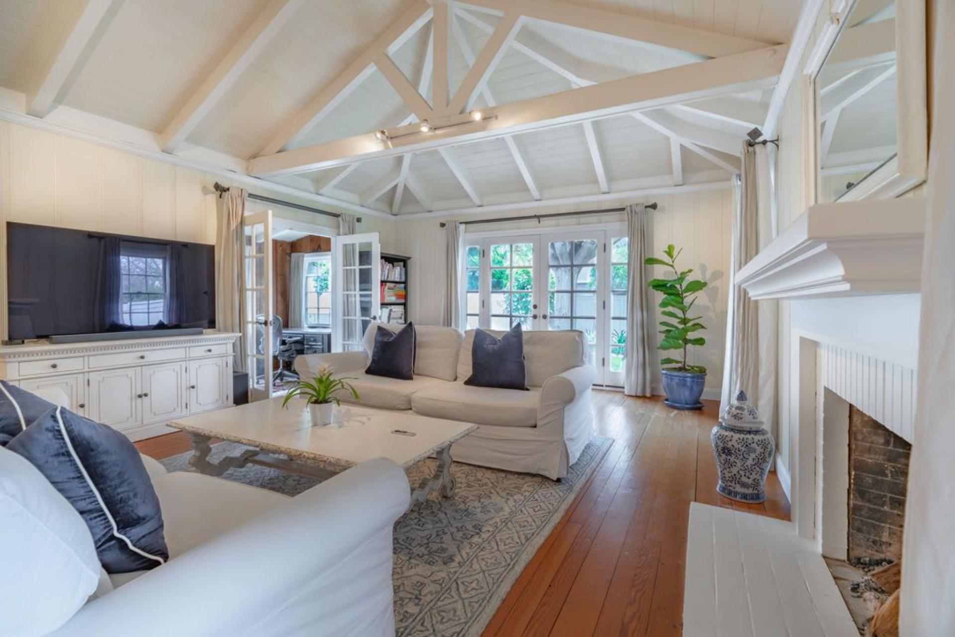 Redwood Beach Cottage gallery image 6