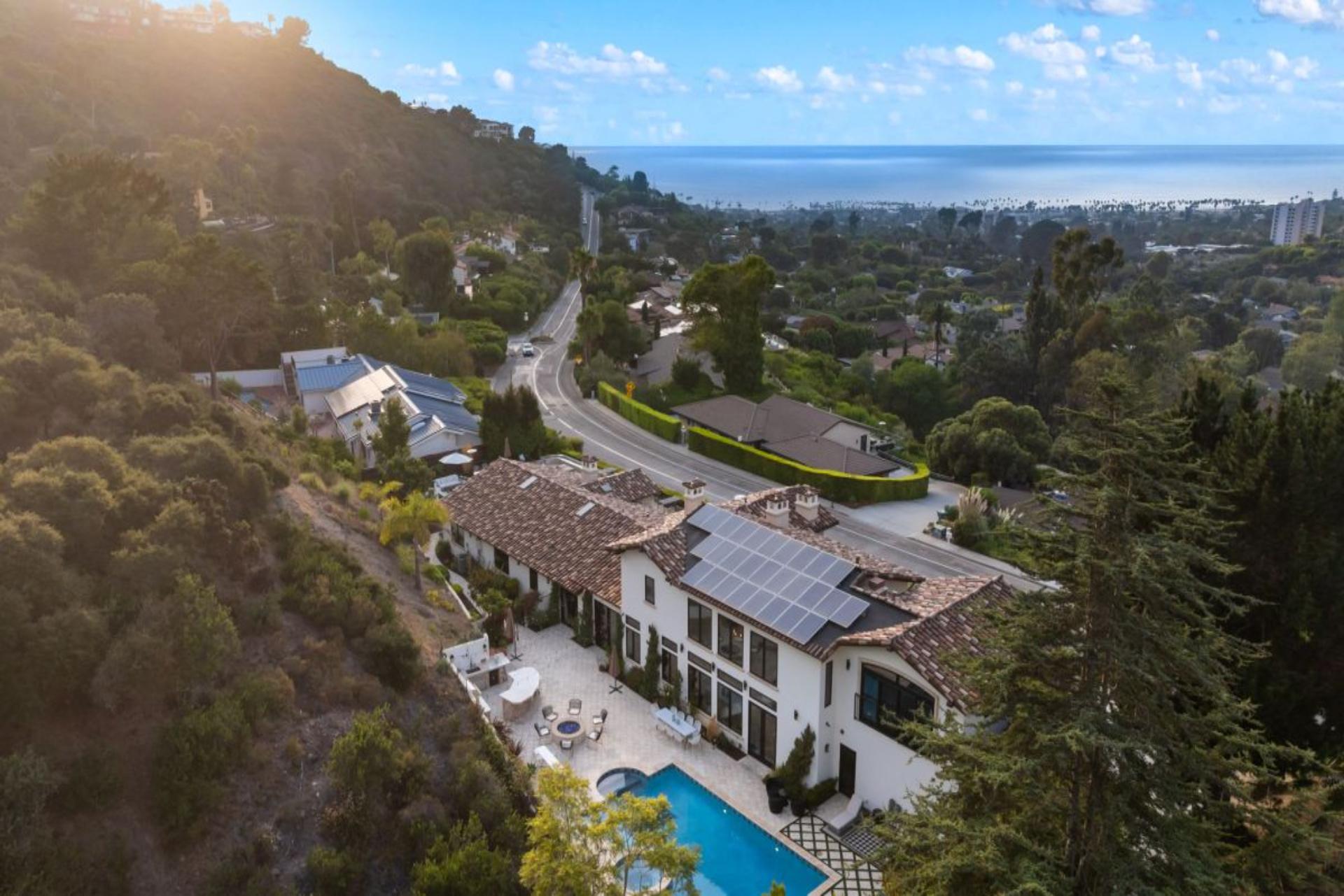 Elegant Villa gallery image 6