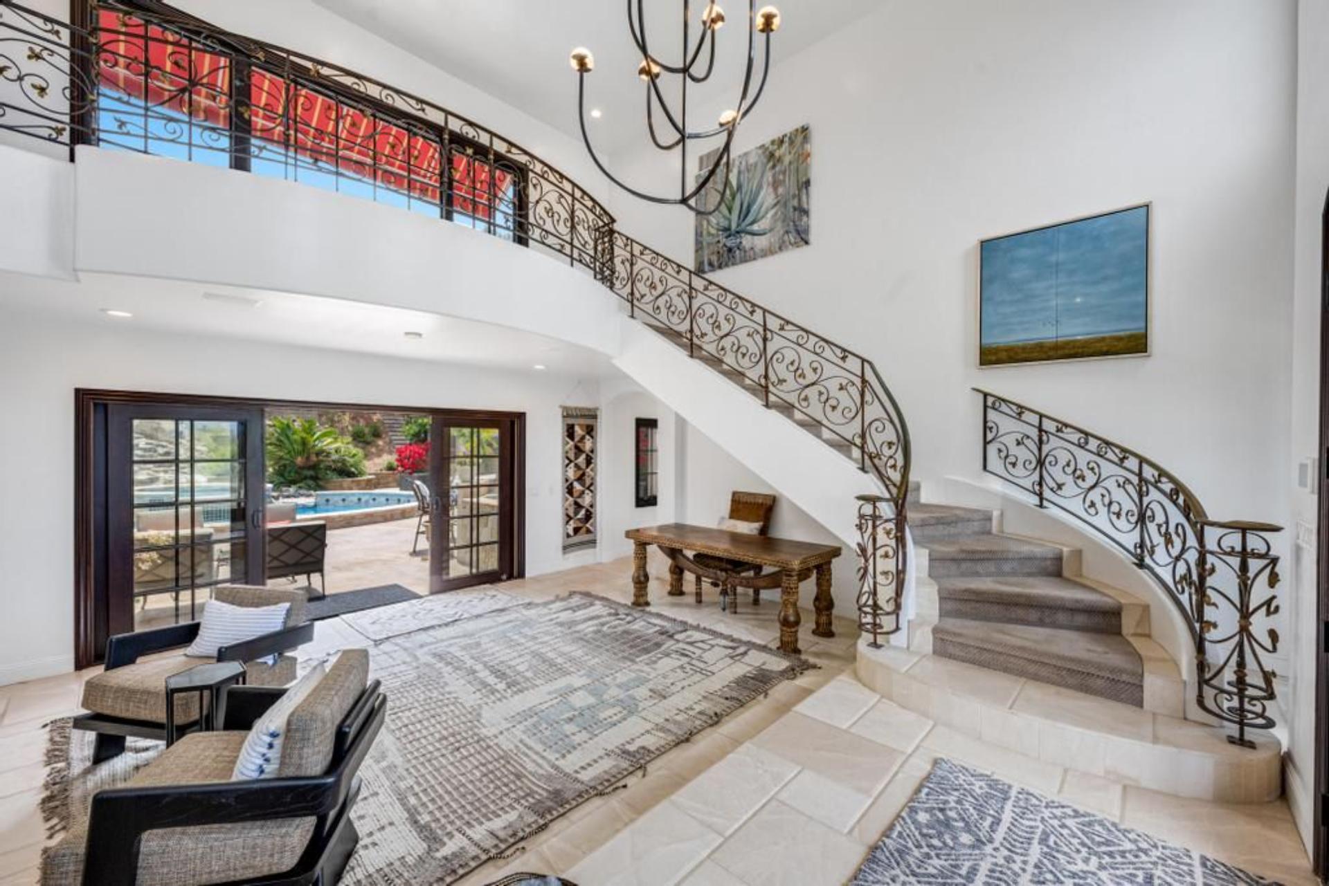 Opulent La Jolla gallery image 10