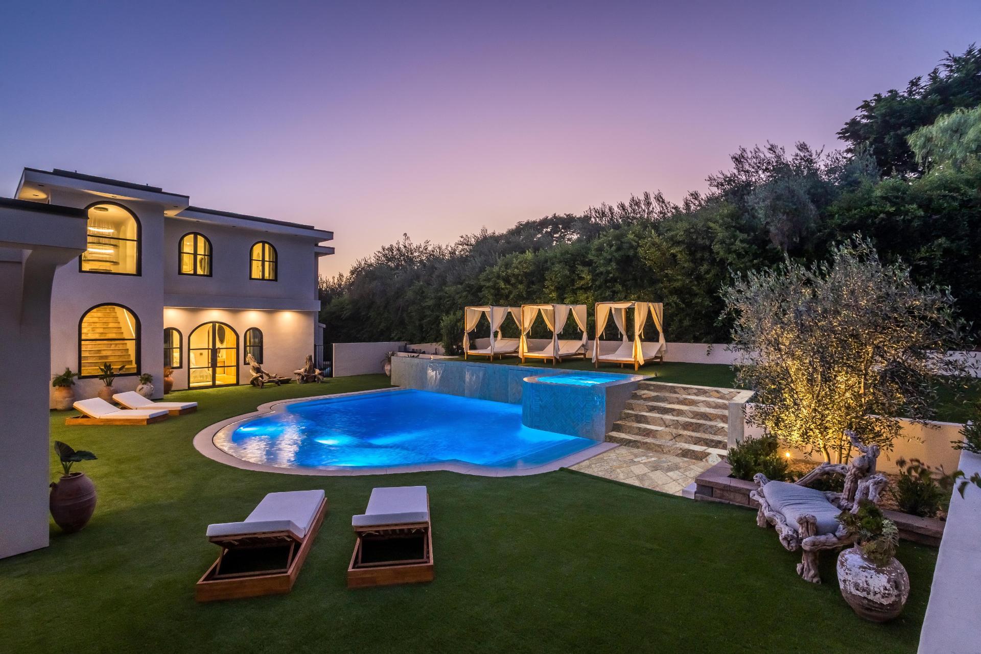 Medina Malibu gallery image 6