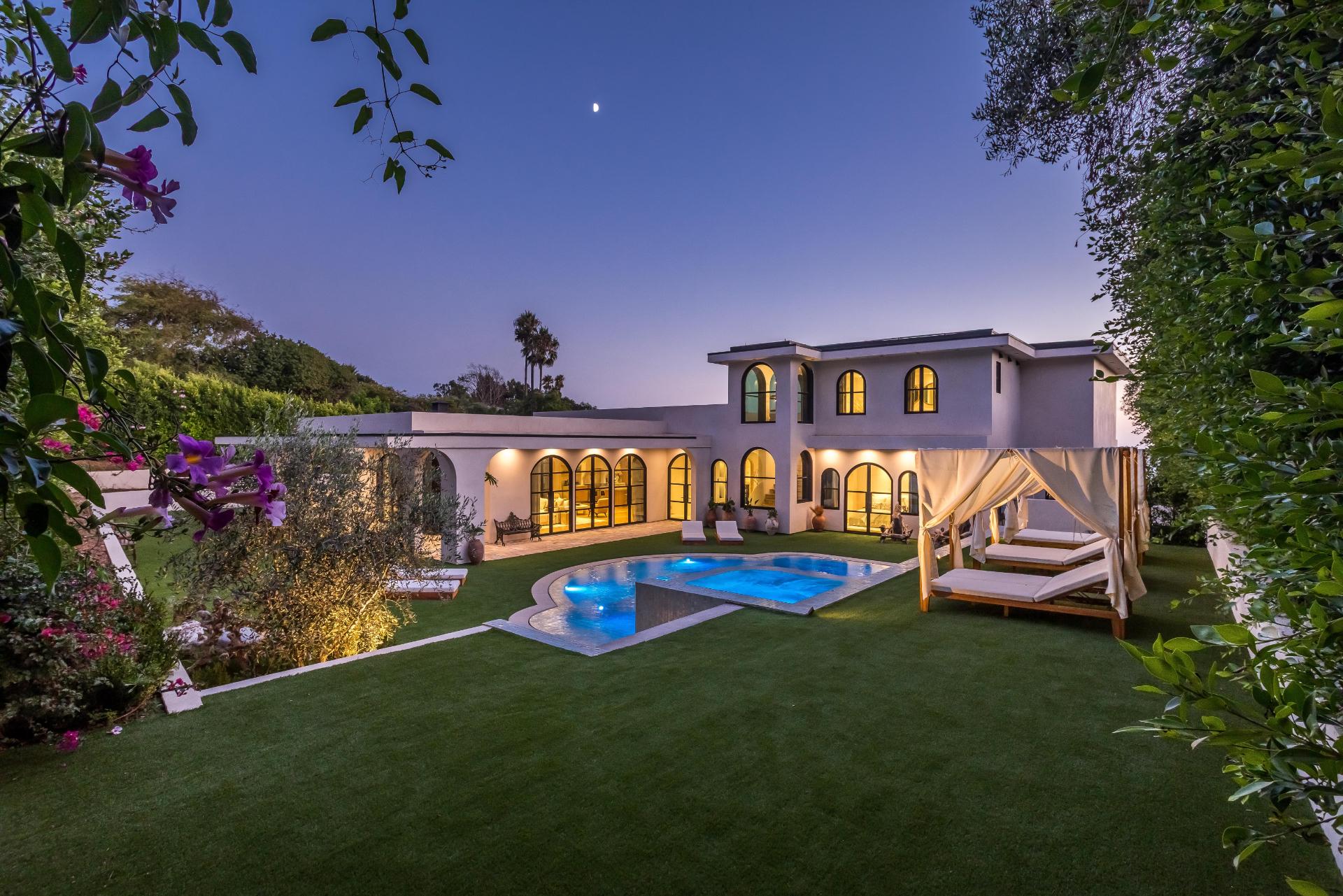 Medina Malibu gallery image 2