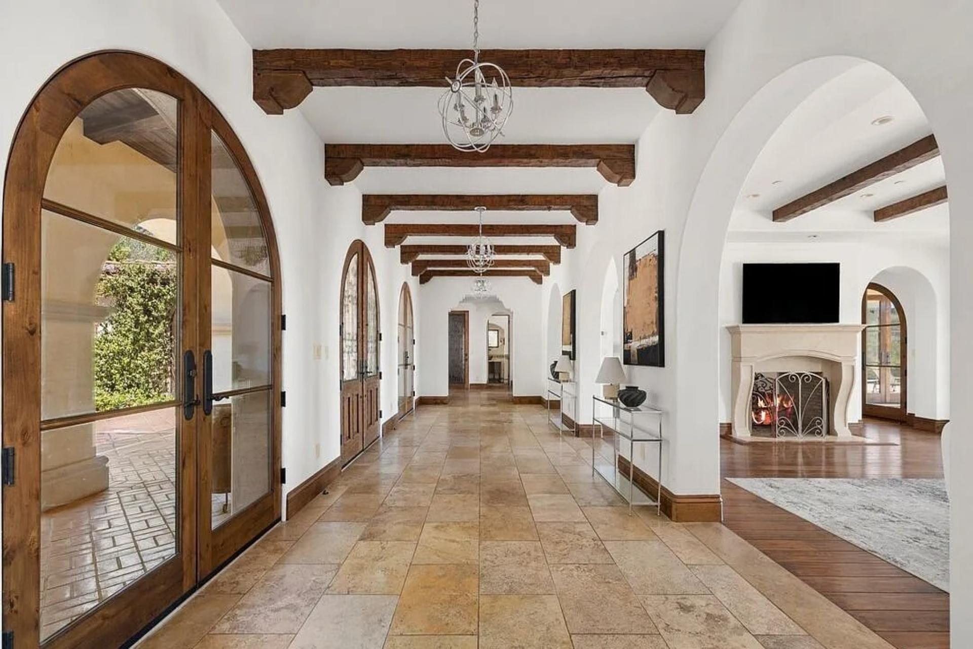 Bel Air Panorama gallery image 7