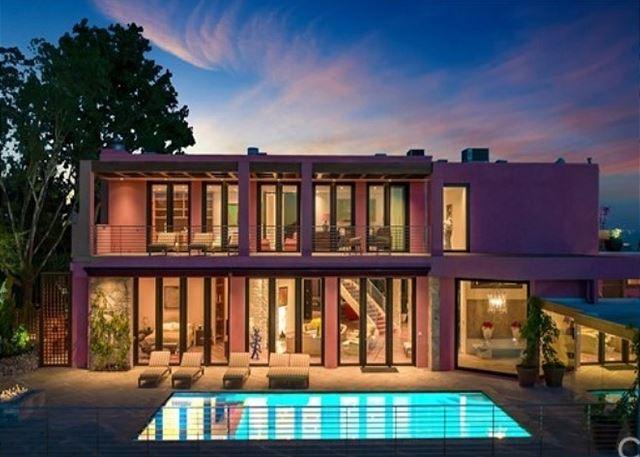 Pink Palace gallery image 1