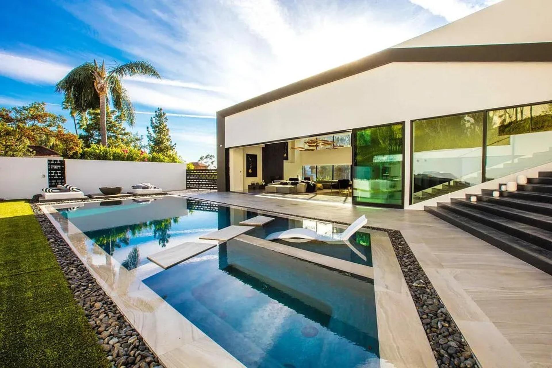 Bowmont Glass Estate gallery image 1