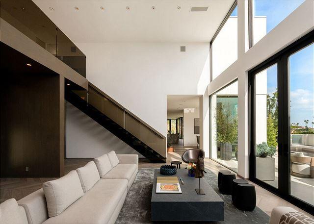 Sierra Skyline gallery image 4