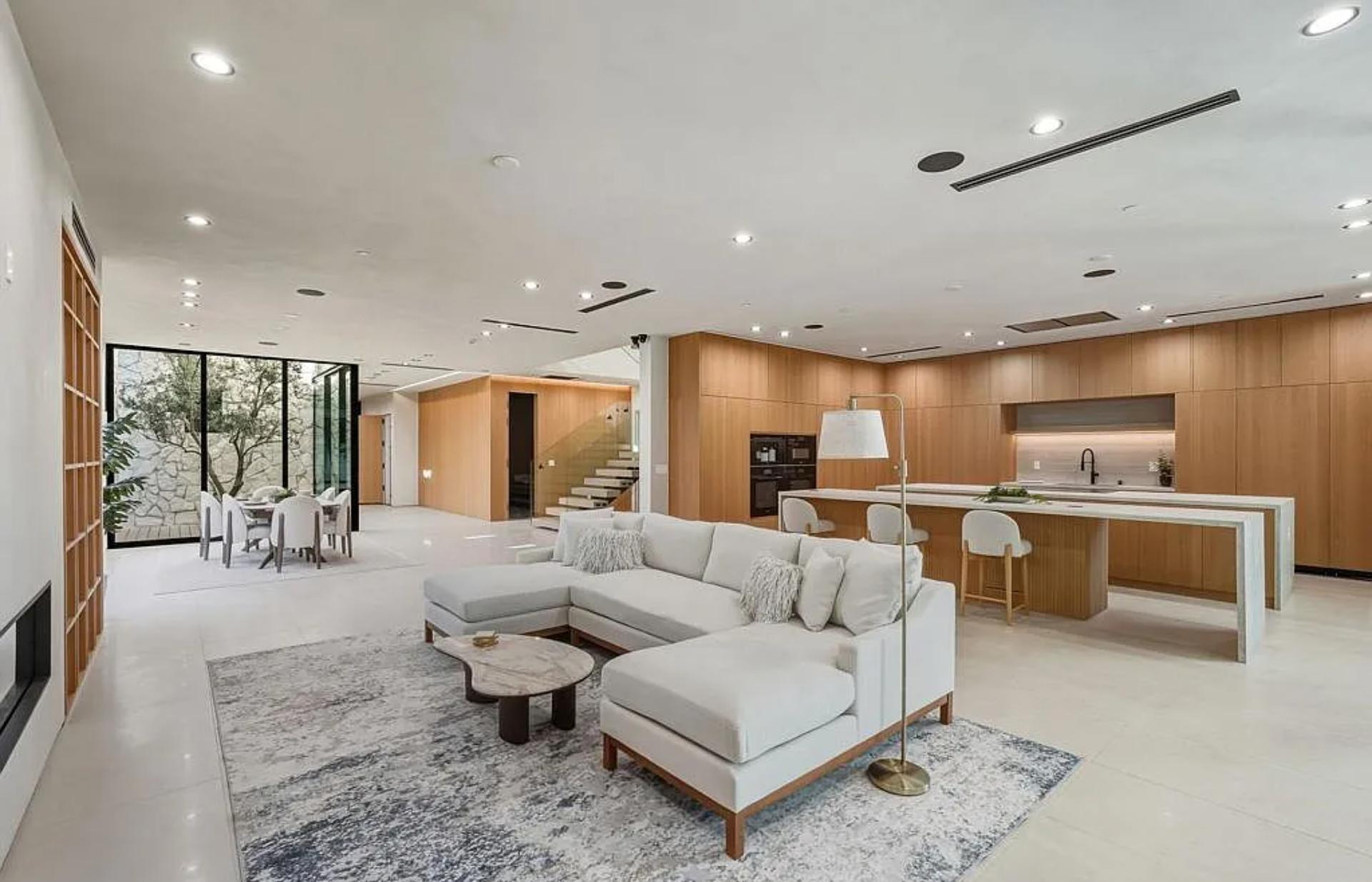 Curson Estate gallery image 7
