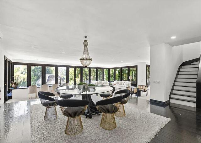 Fairway Pavilion gallery image 3