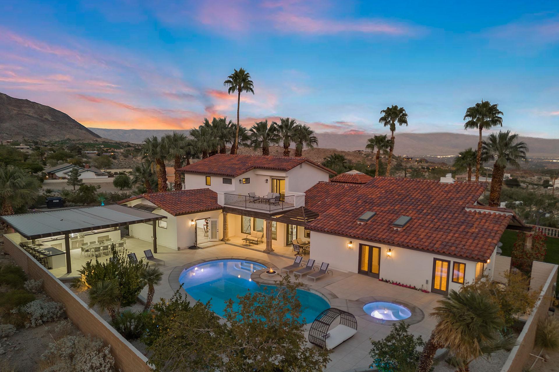 Ridgeview 6 BR, 3 Acres, Pool, Spa, Firepits gallery image 10