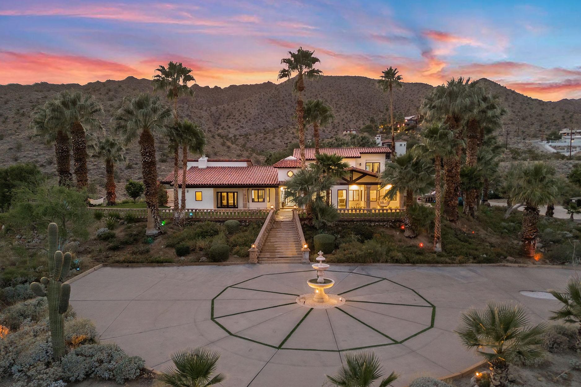 Ridgeview 6 BR, 3 Acres, Pool, Spa, Firepits gallery image 1