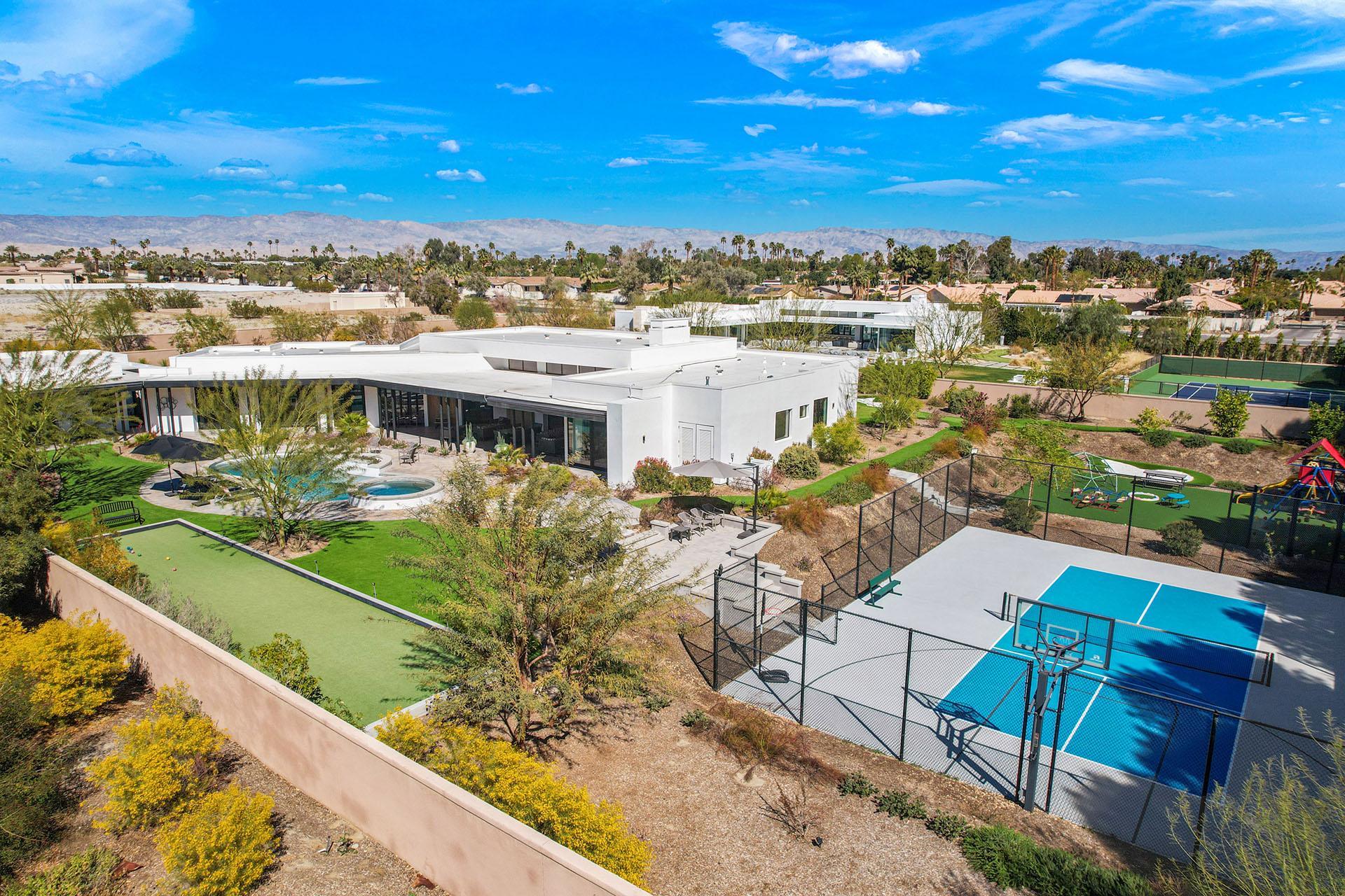 Sierra Vista 7 BR Estate w/ Pickleball! gallery image 6