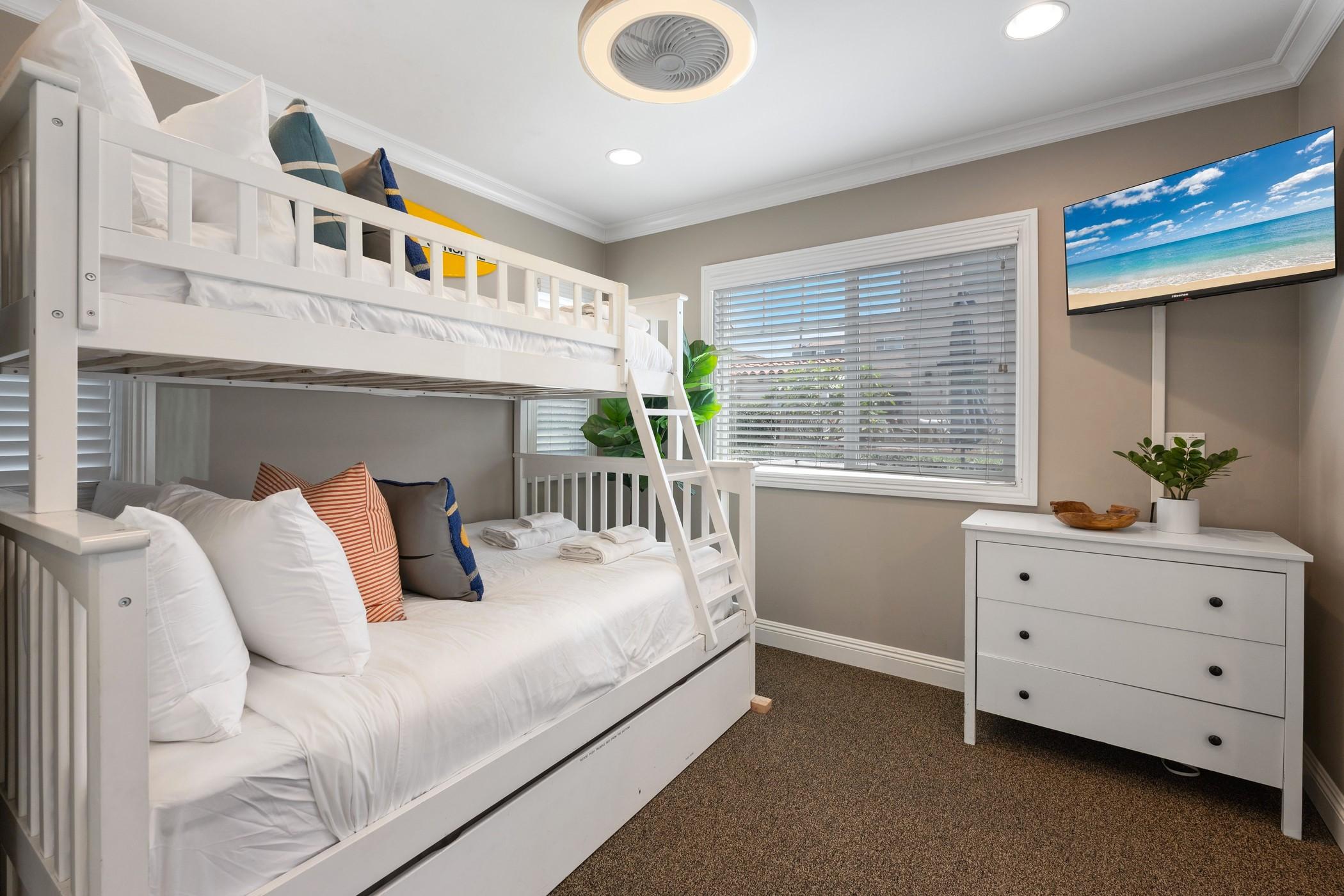 Pacific Surf gallery image 10