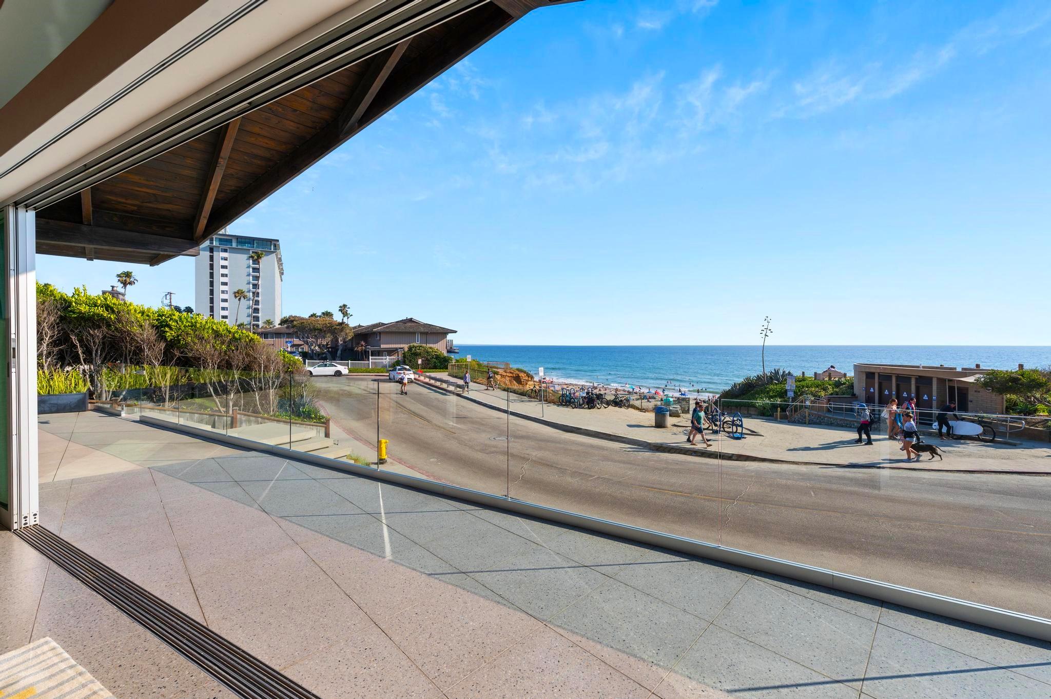 Beachfront Modern | 4BR Terrace with Sunset Views gallery image 9