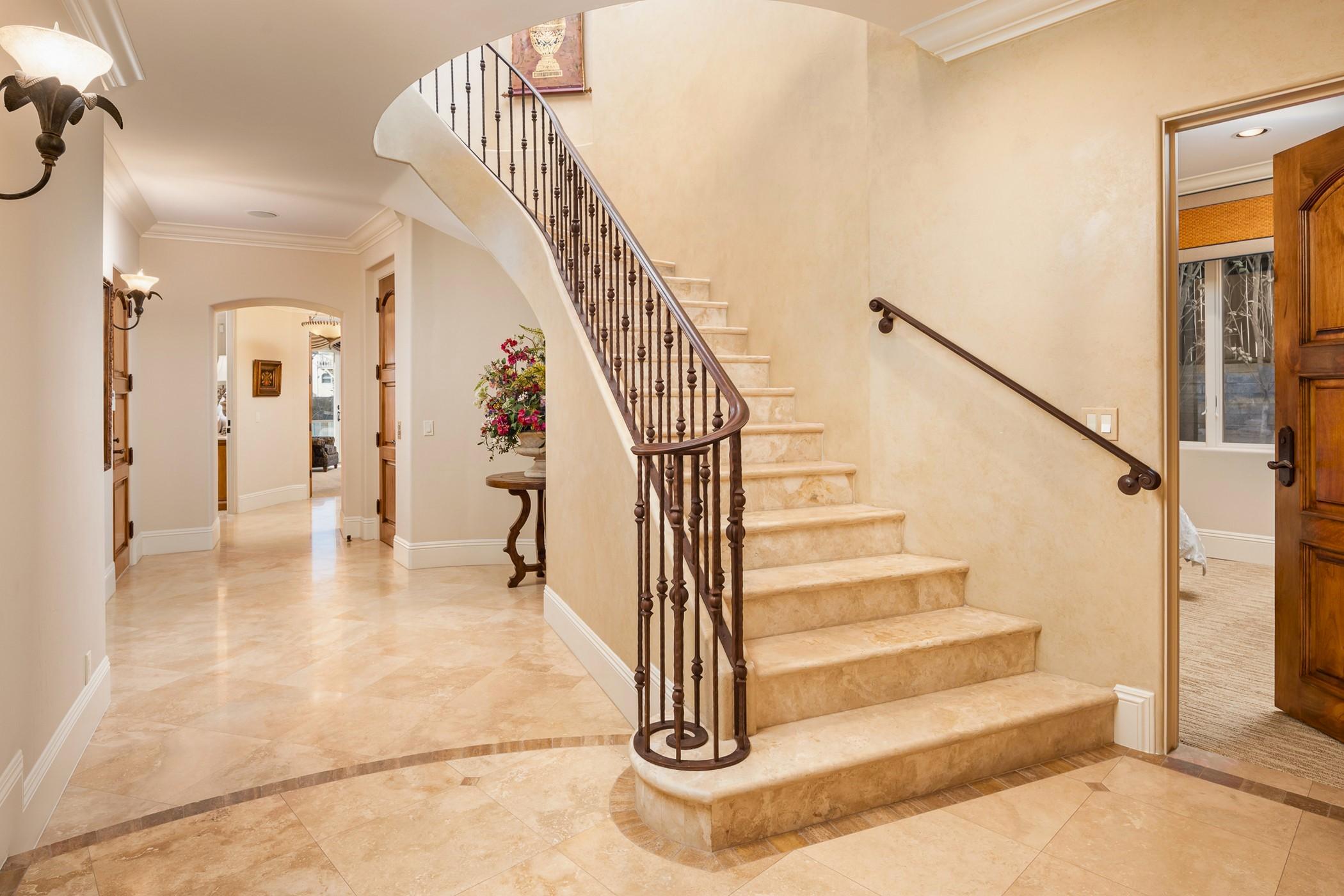 Crystal Shores Villa gallery image 10