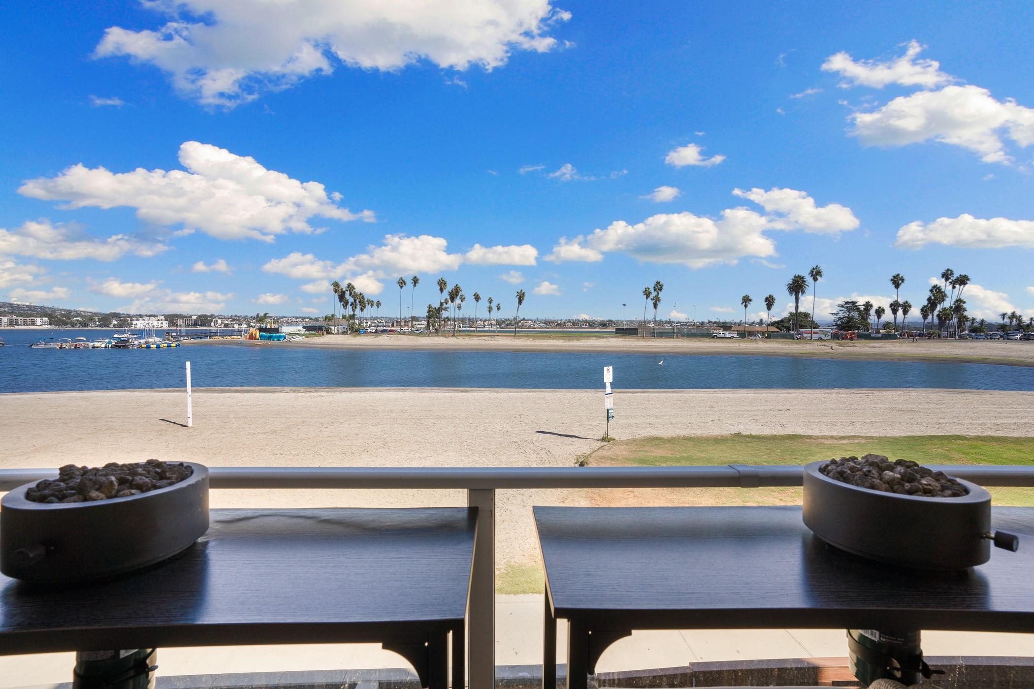 Breeze Mission Beach gallery image 10