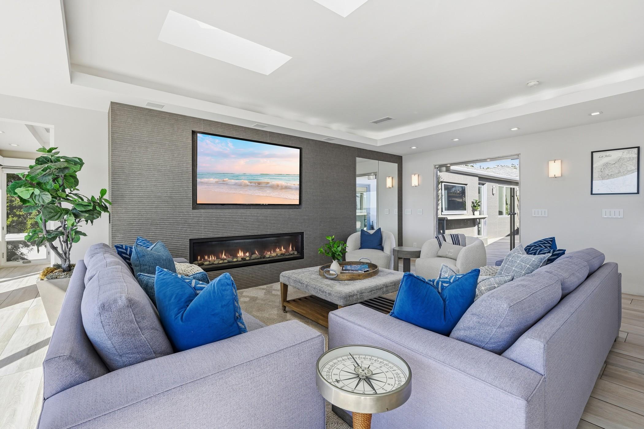 Sea Glass La Jolla | 3BR Oceanfront Retreat gallery image 8