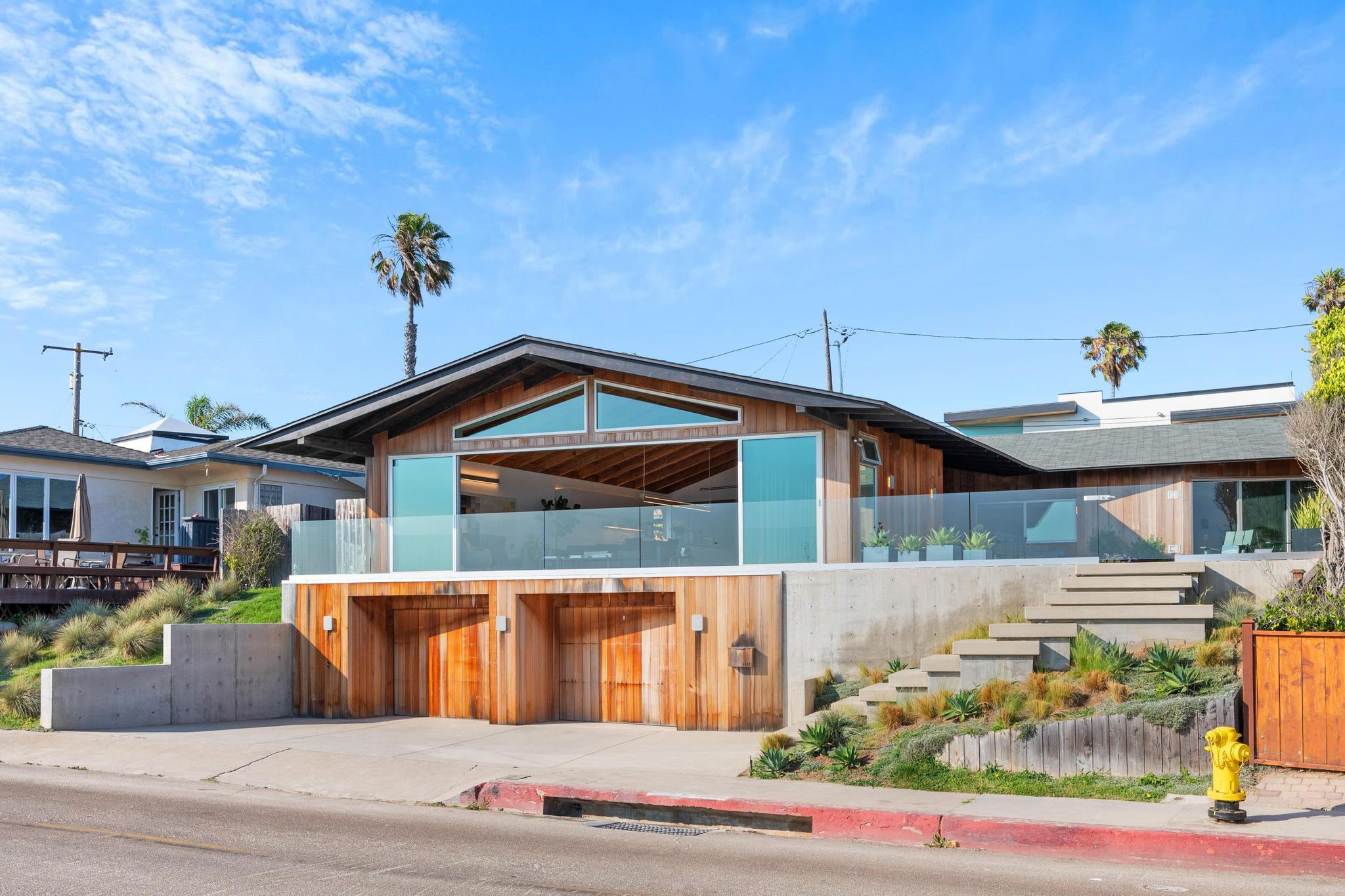 Beachfront Modern | 4BR Terrace with Sunset Views gallery image 6