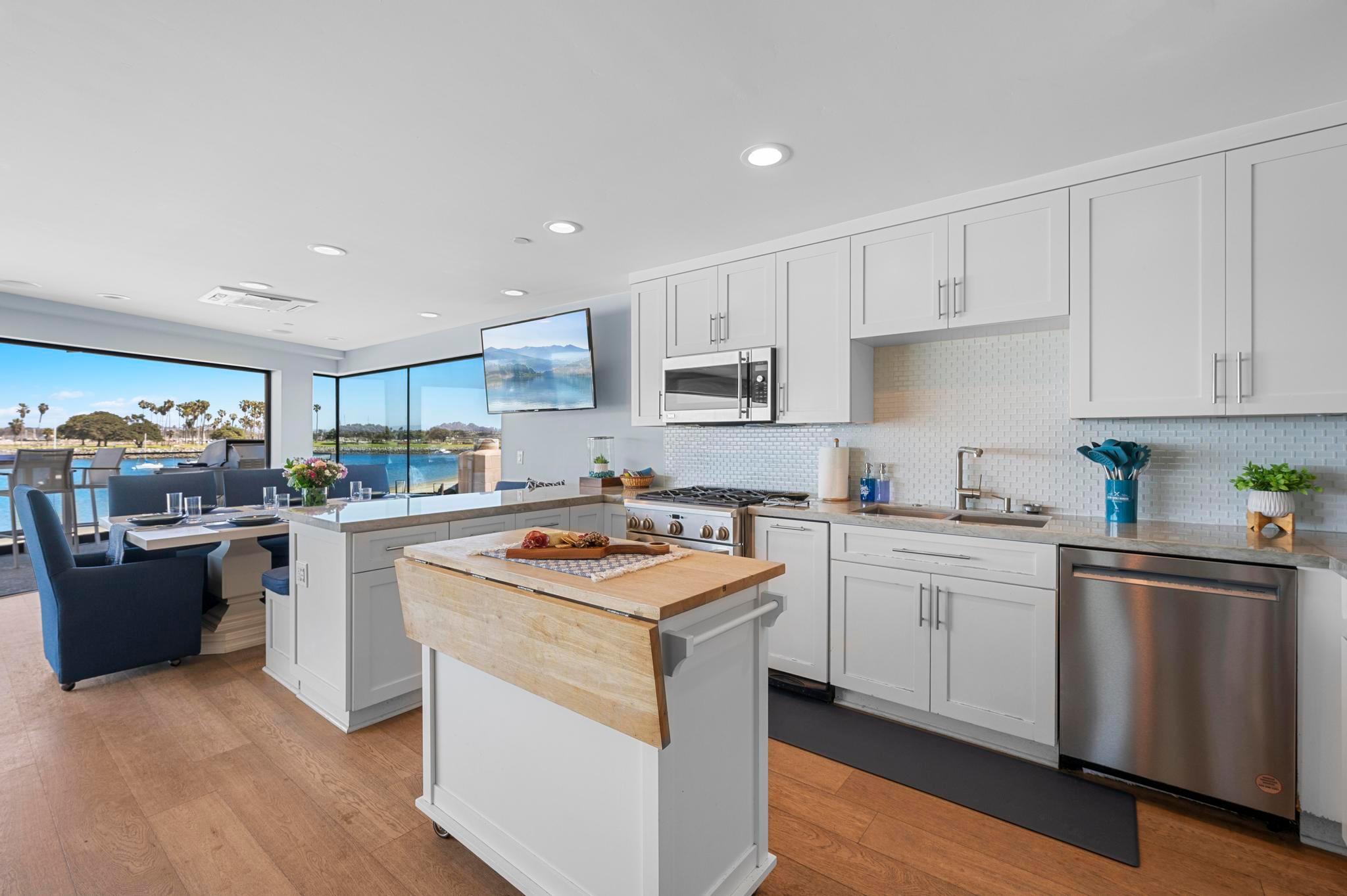 Bayside Retreat gallery image 9