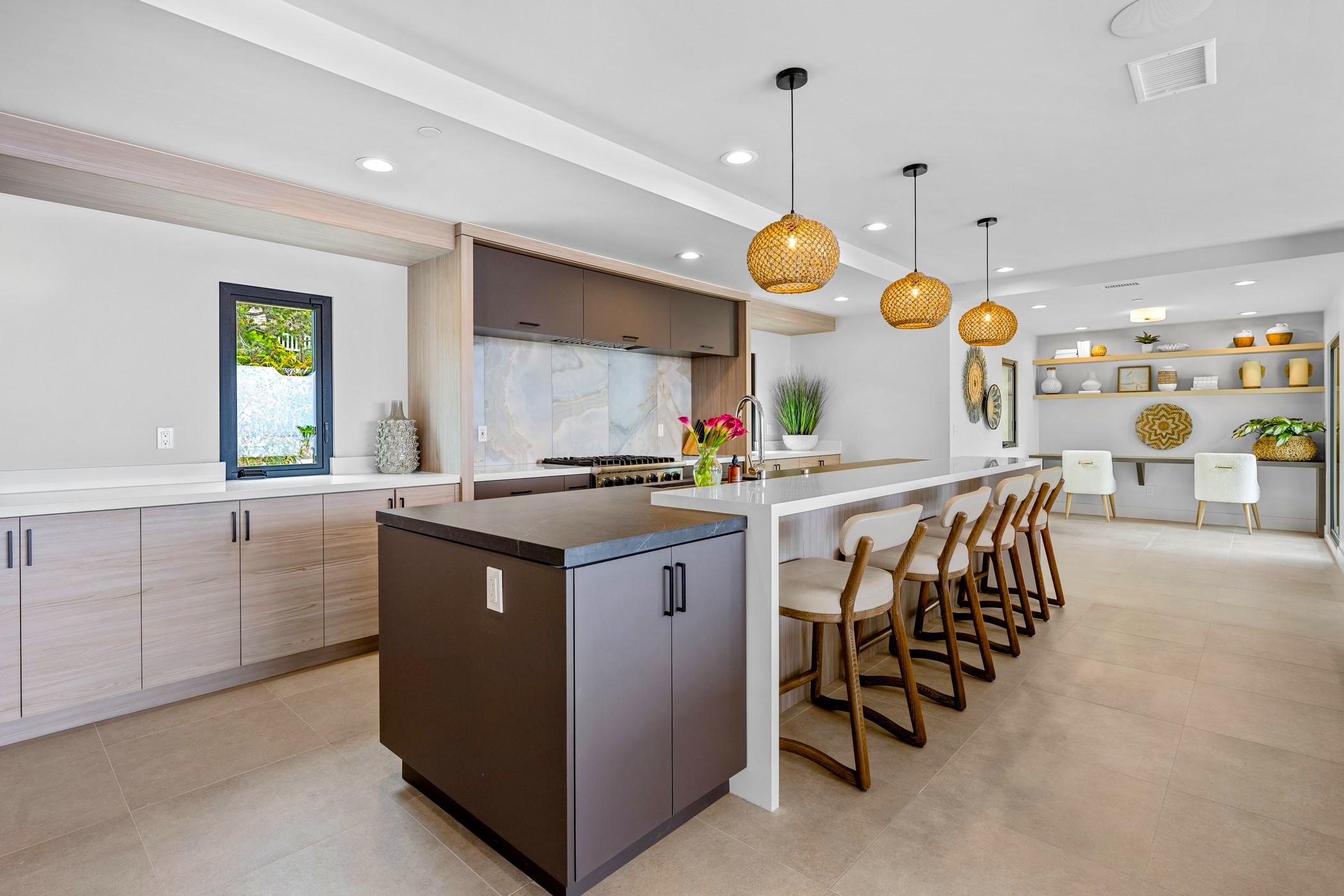 Goldenview | 4BR Ocean, City & Bay Escape + Spa gallery image 3