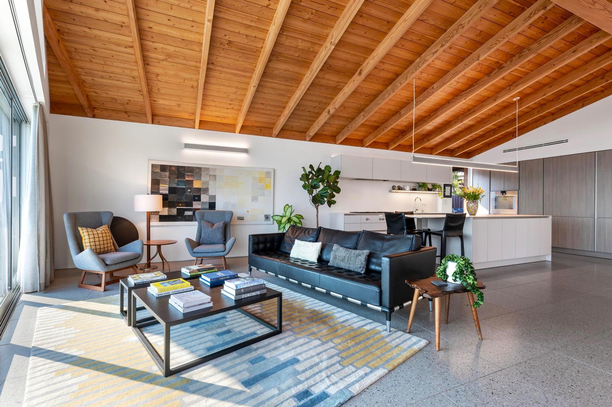 Beachfront Modern | 4BR Terrace with Sunset Views gallery image 7