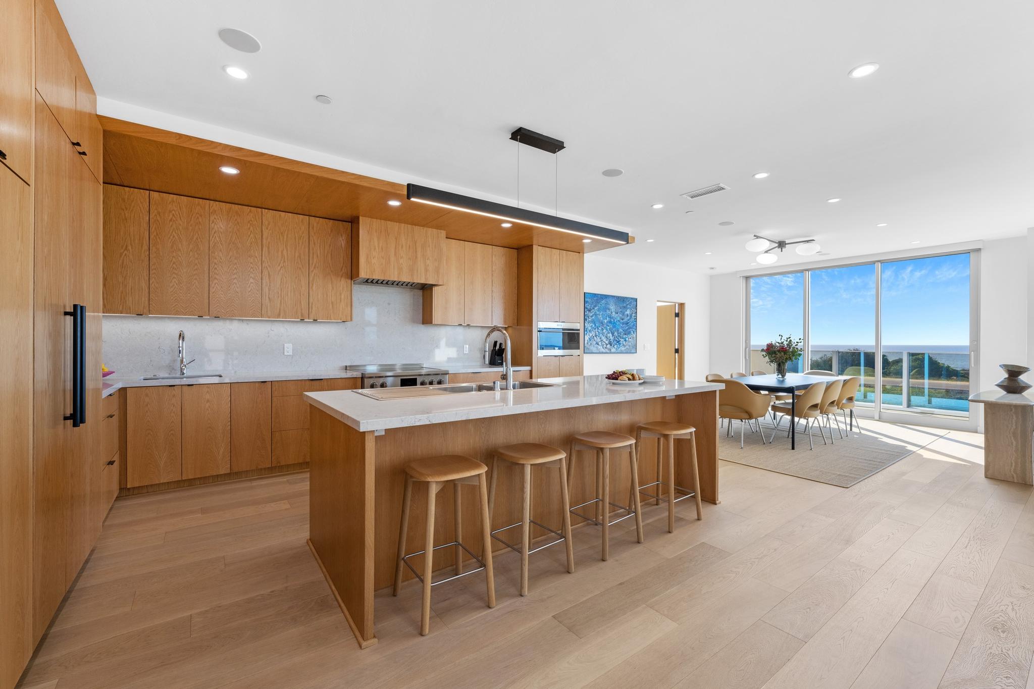 Surfside Carlsbad Estate gallery image 4