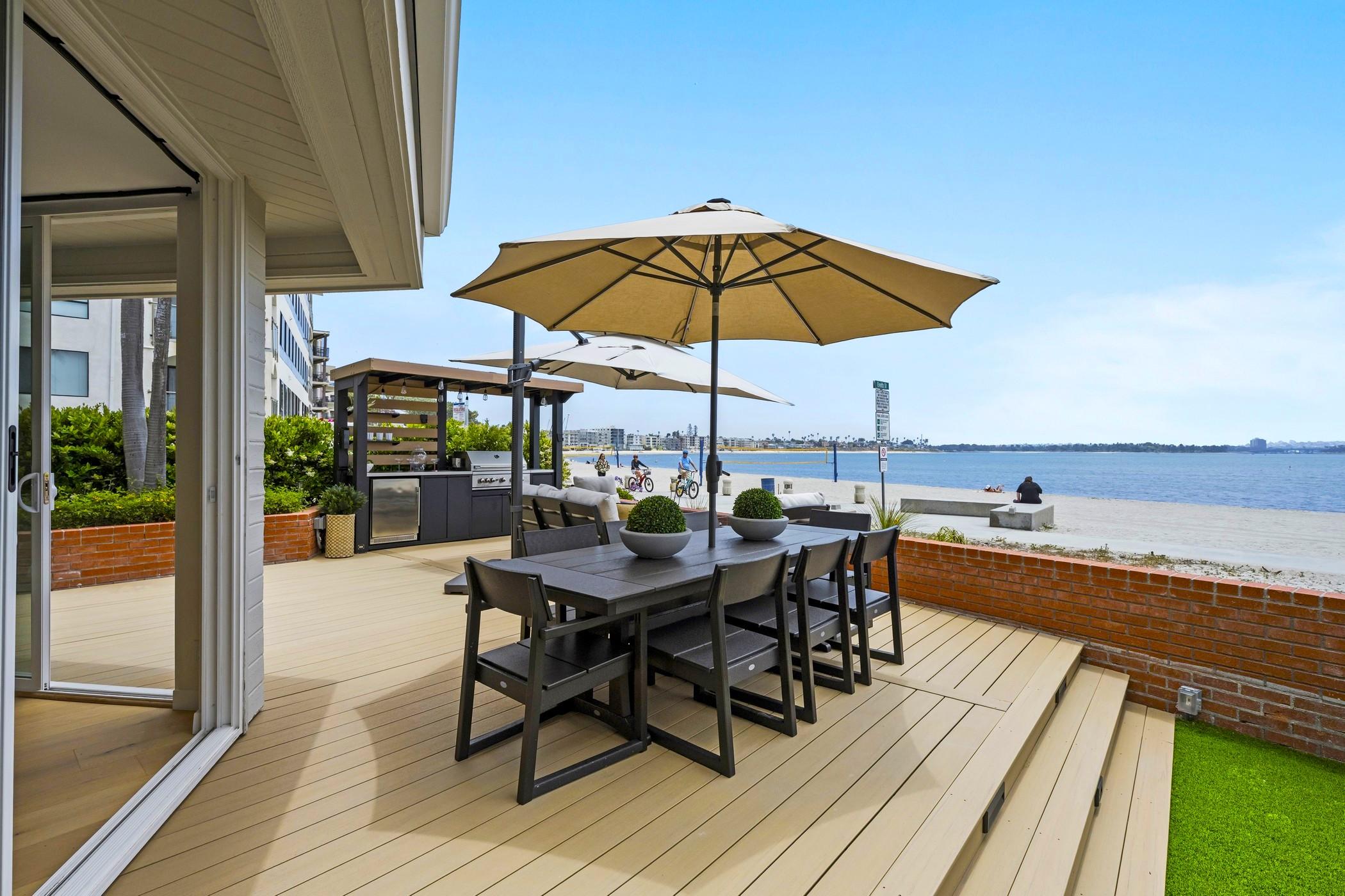 NEW Mission Bay Luxe Waterfront Retreat gallery image 8