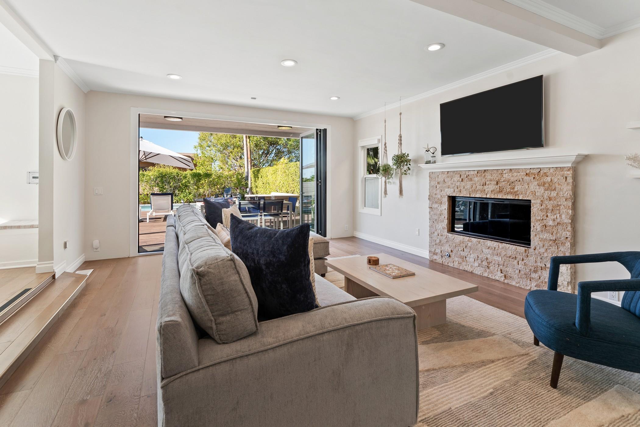 Del Mar Haven | 4BR Coastal Home w/ Pool & Hot Tub gallery image 10