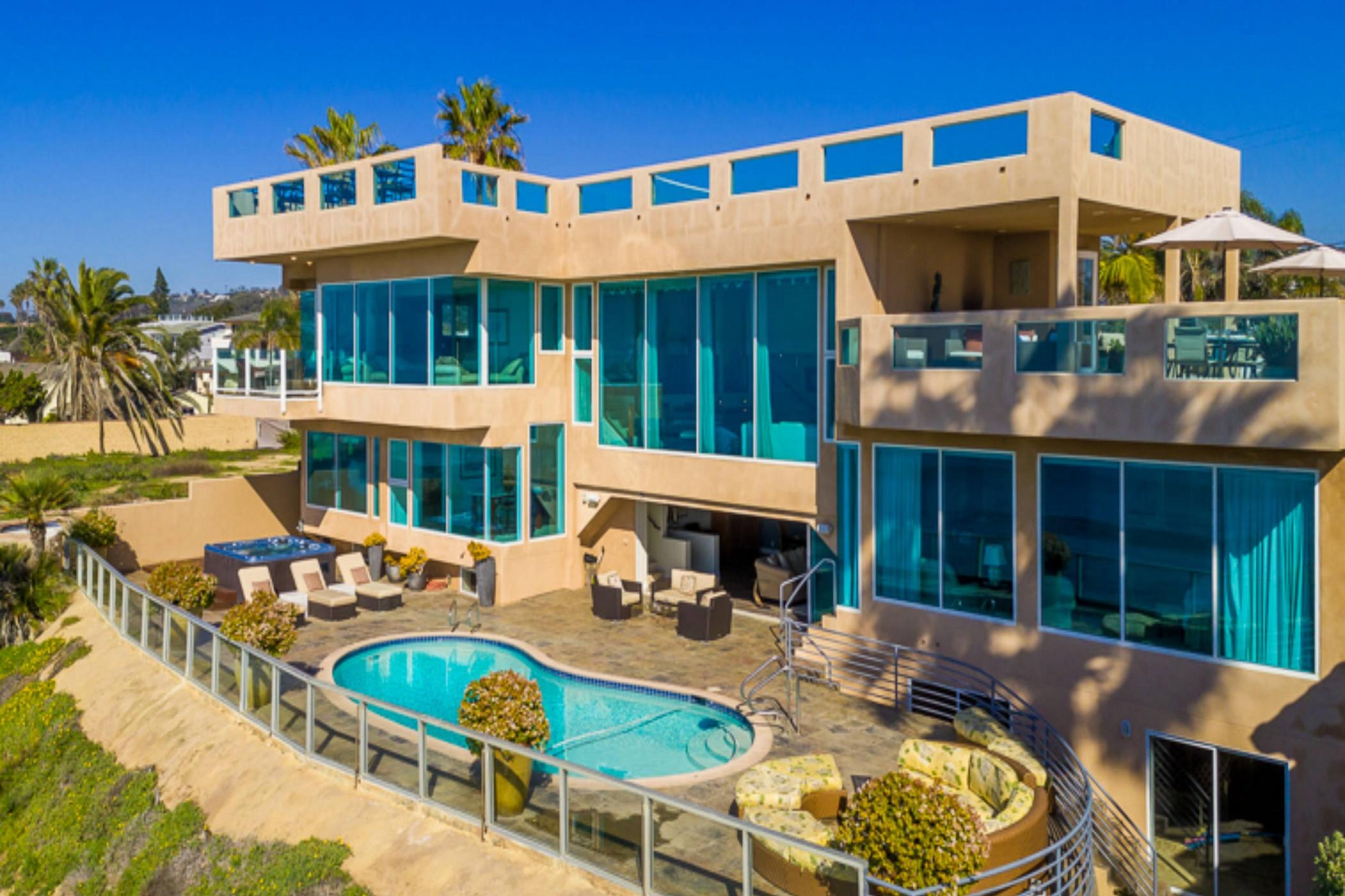 Celebrity Estate gallery image 5