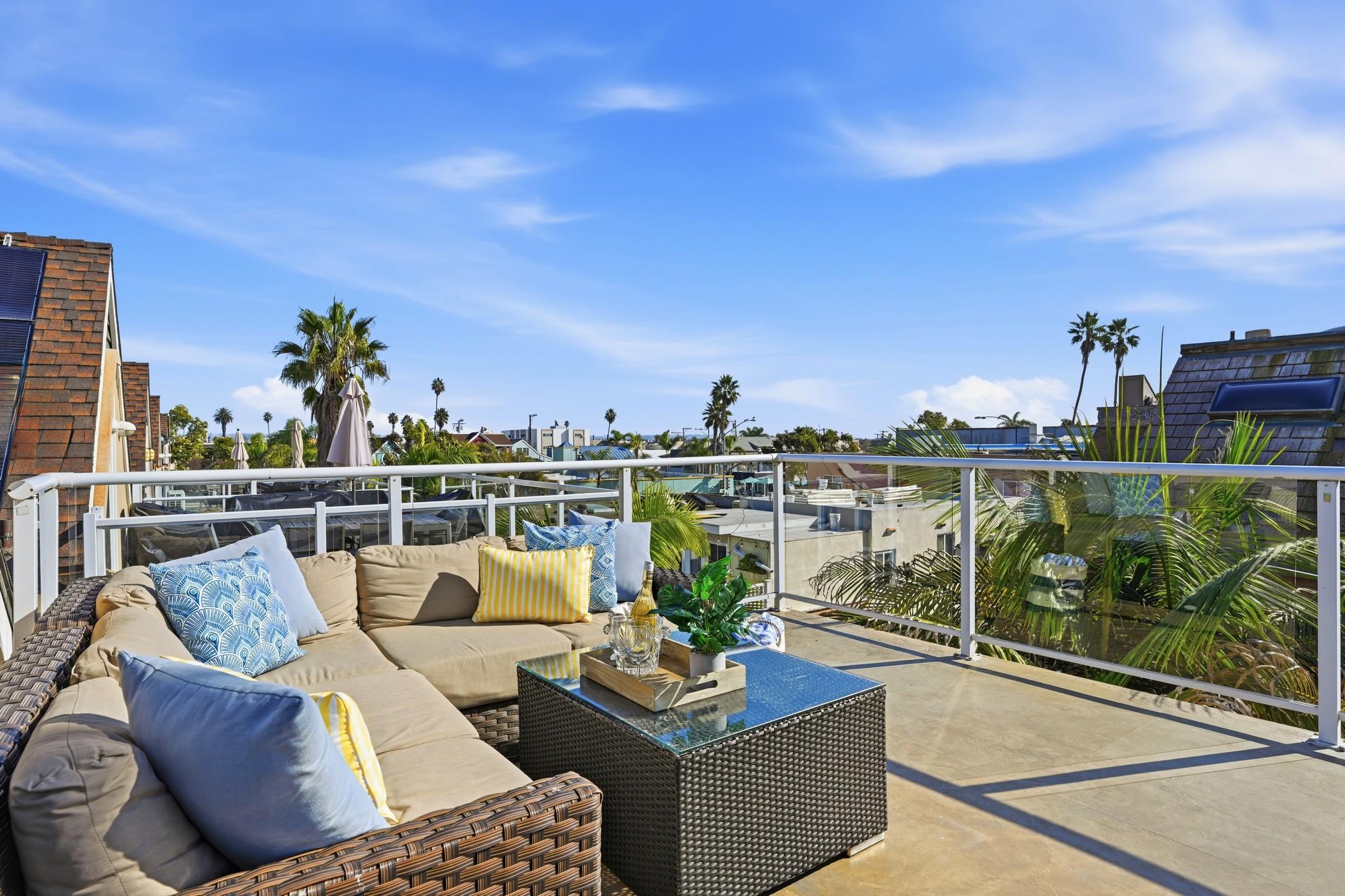 Nautical Beach House 2 gallery image 3