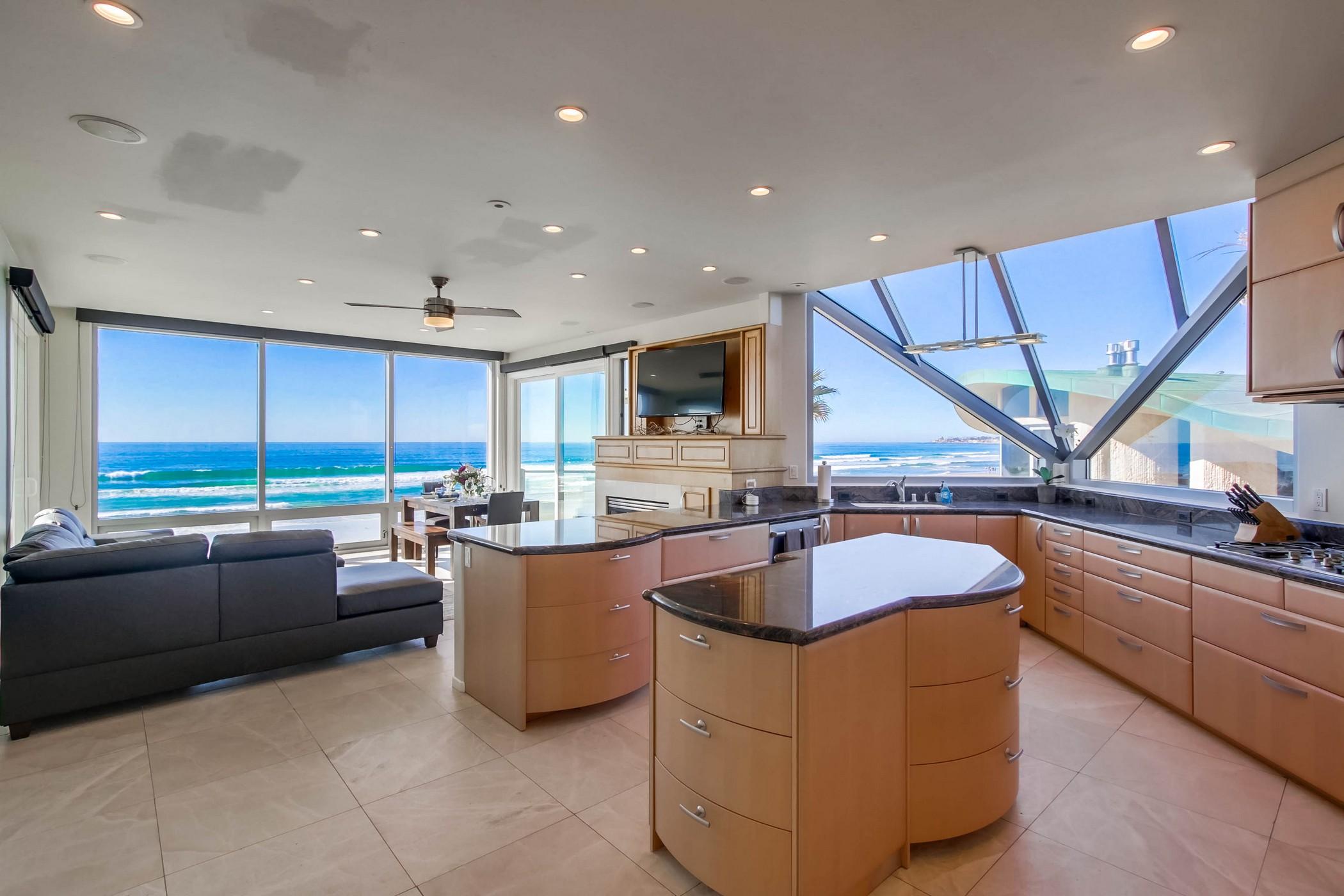 Ocean Palms Penthouse gallery image 2