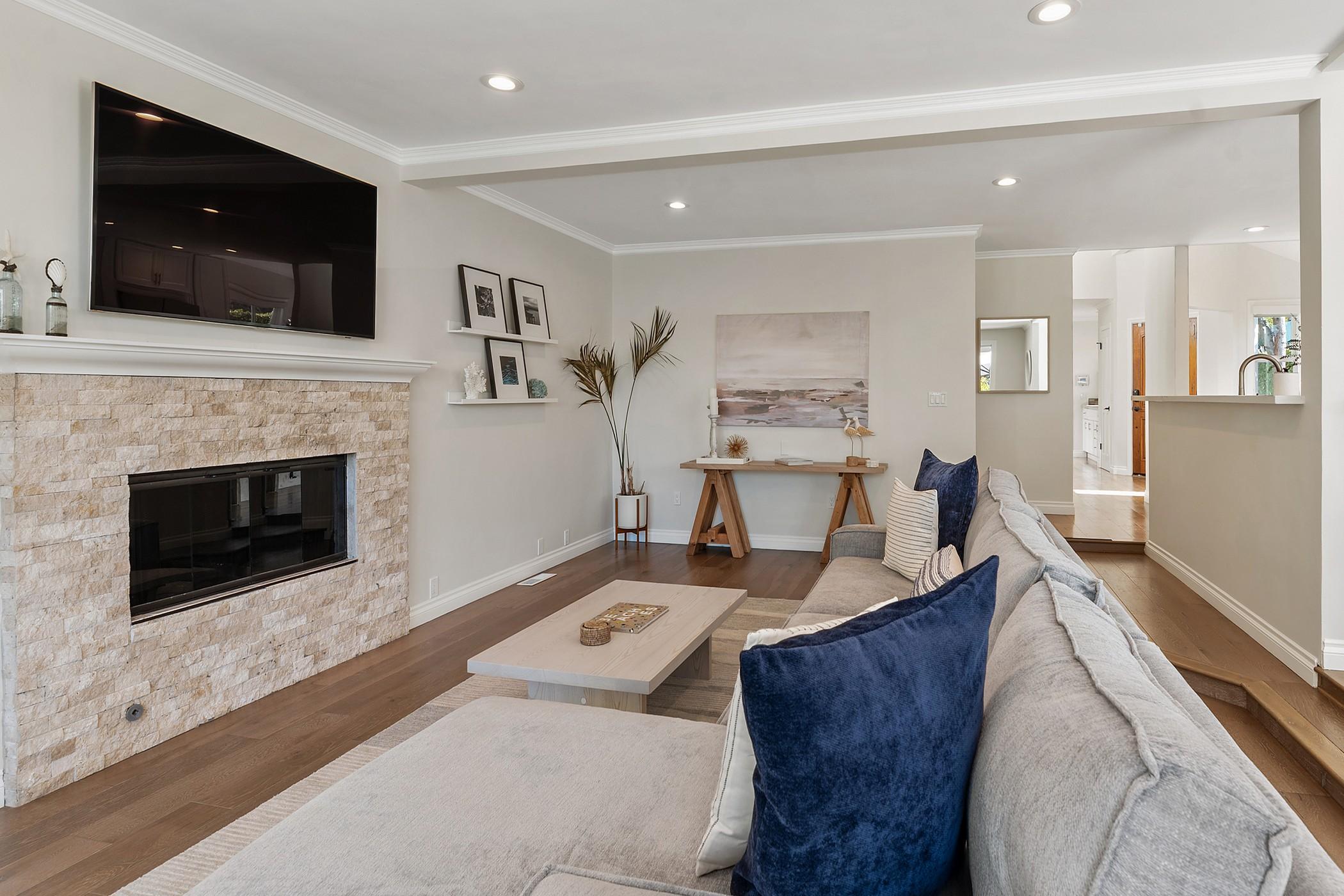 Del Mar Haven | 4BR Coastal Home w/ Pool & Hot Tub gallery image 9