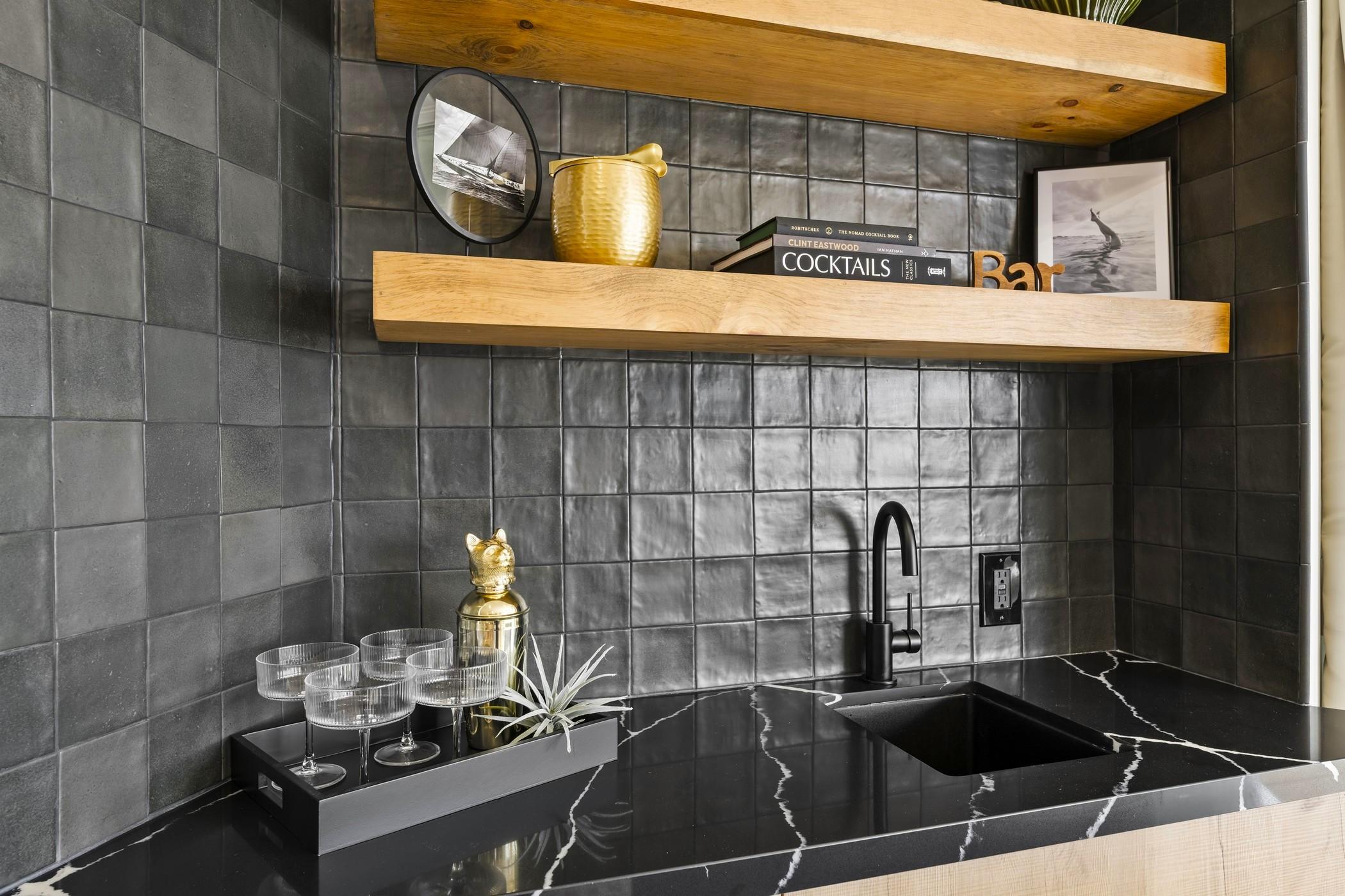 NEW Mission Bay Luxe Waterfront Retreat gallery image 10