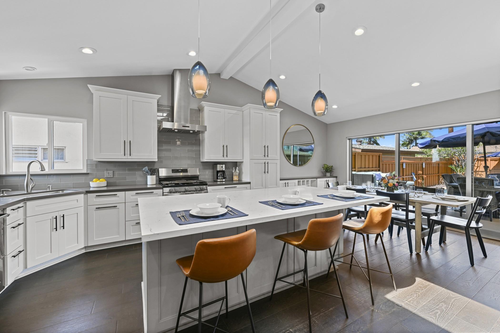Pacific Beach Retreat gallery image 3