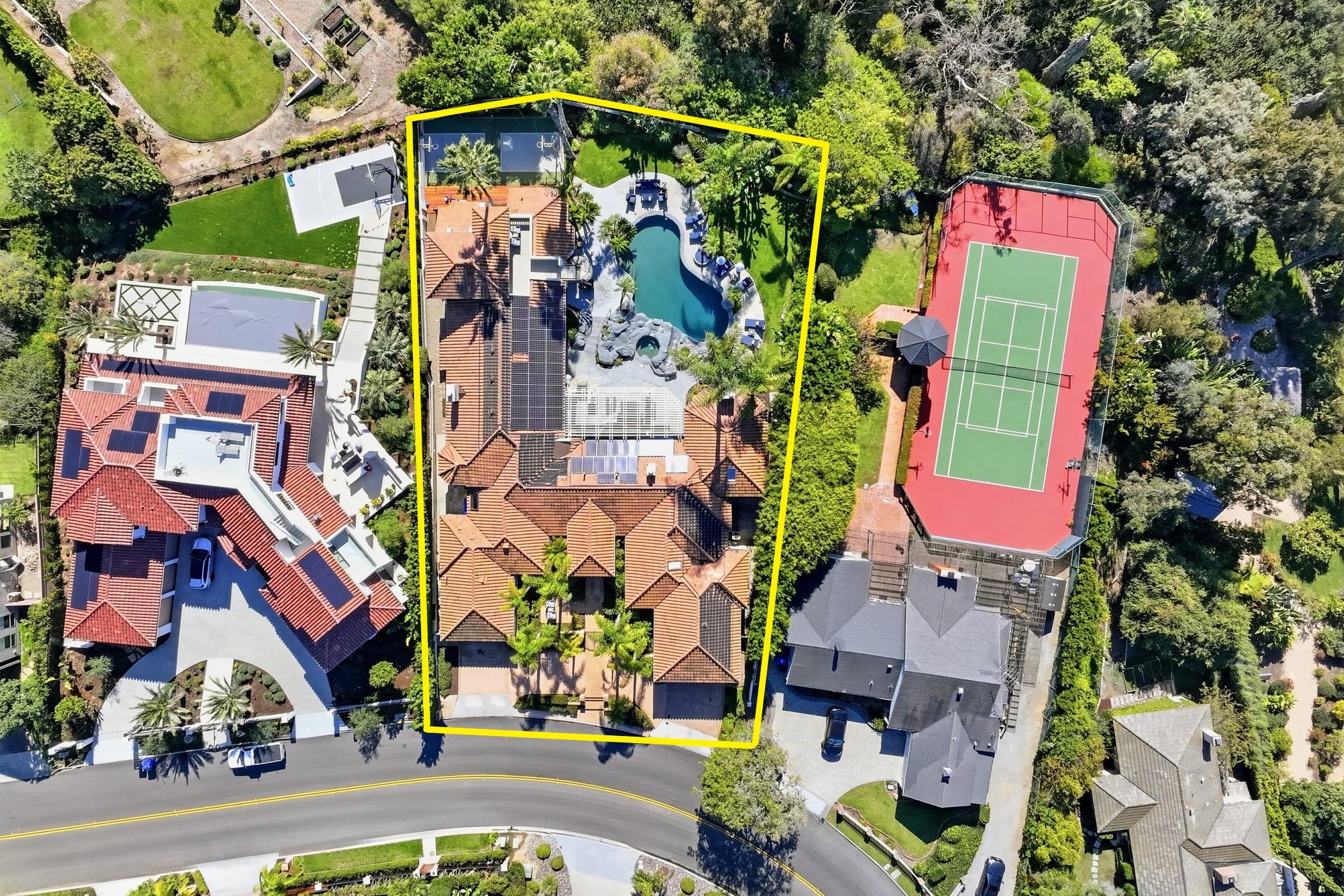 NEW HOME La Jolla Lifestyle Villa with Pool & Spa gallery image 4