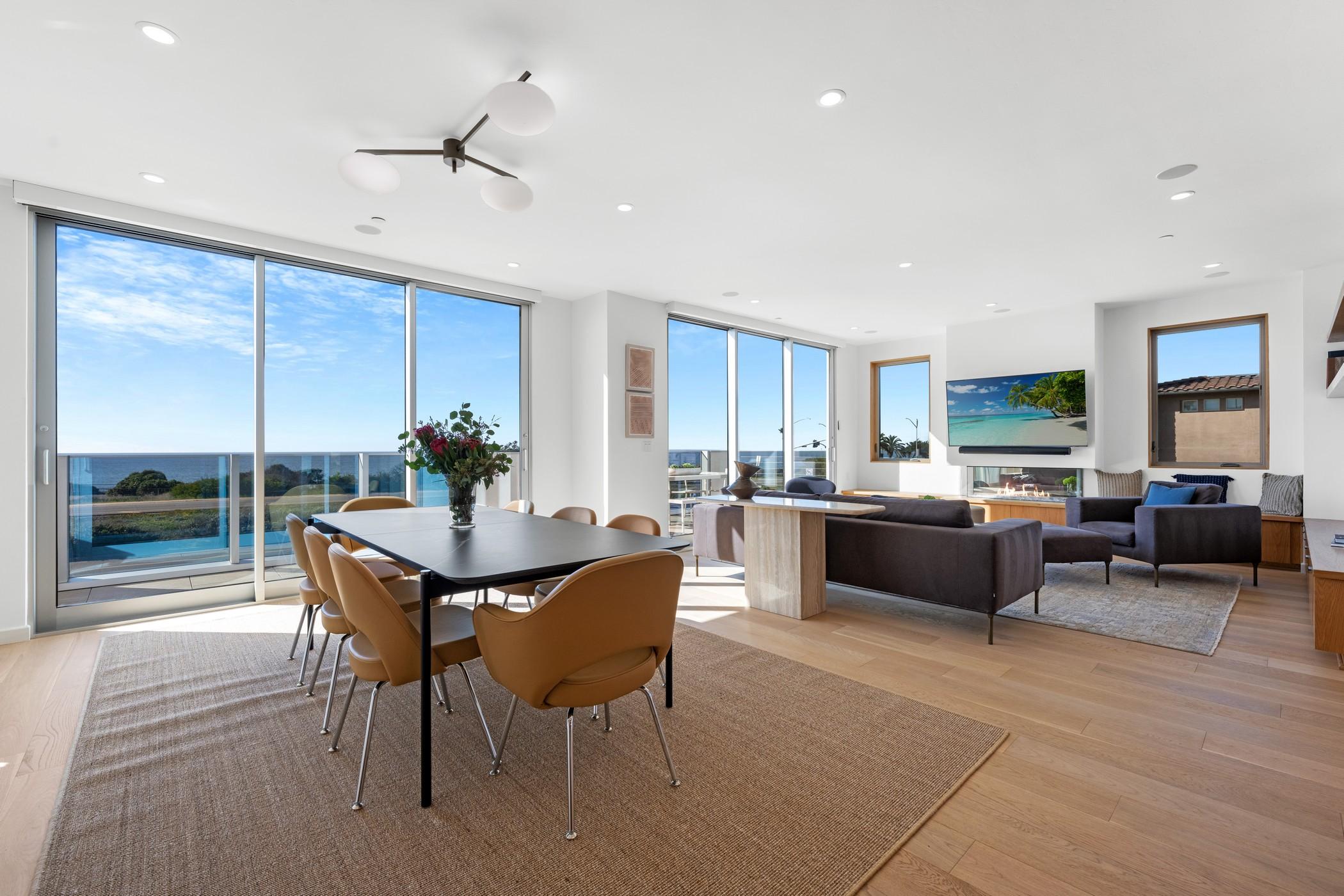 Surfside Carlsbad |4BR Gorgeous Rooftop Ocean view gallery image 3