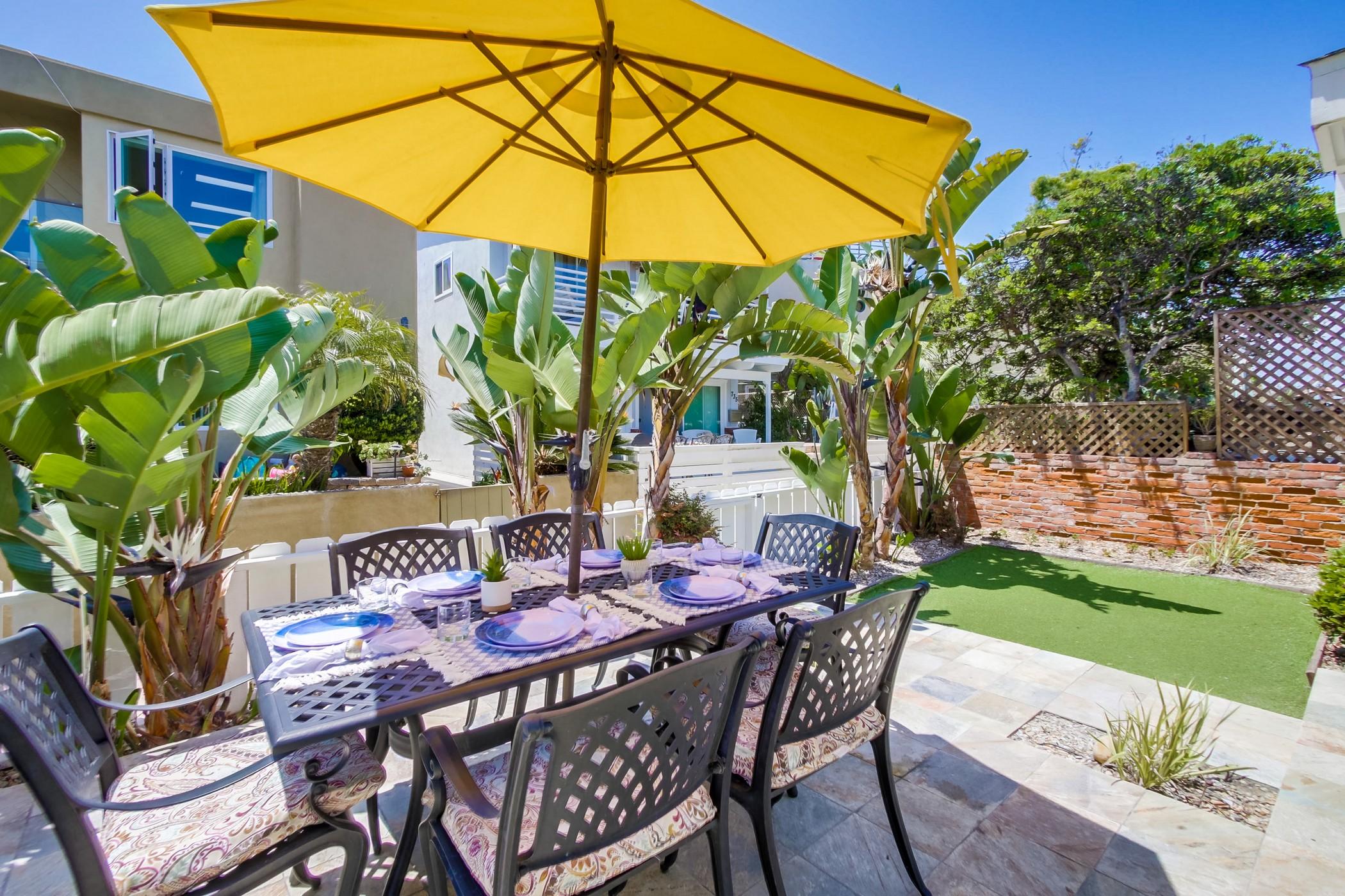 Seascape Beach House gallery image 1